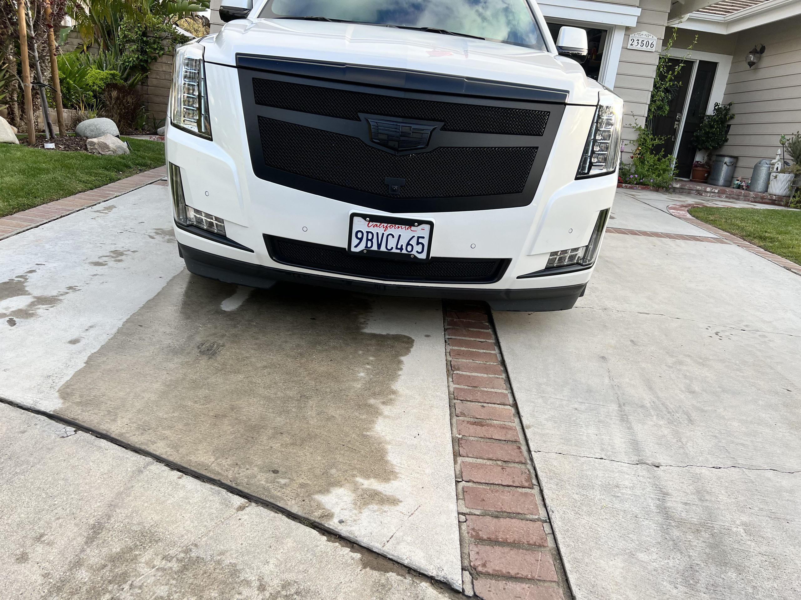 2019 Cadillac Escalade Platinum 4X4 Low Miles Str8Up Toy Trader