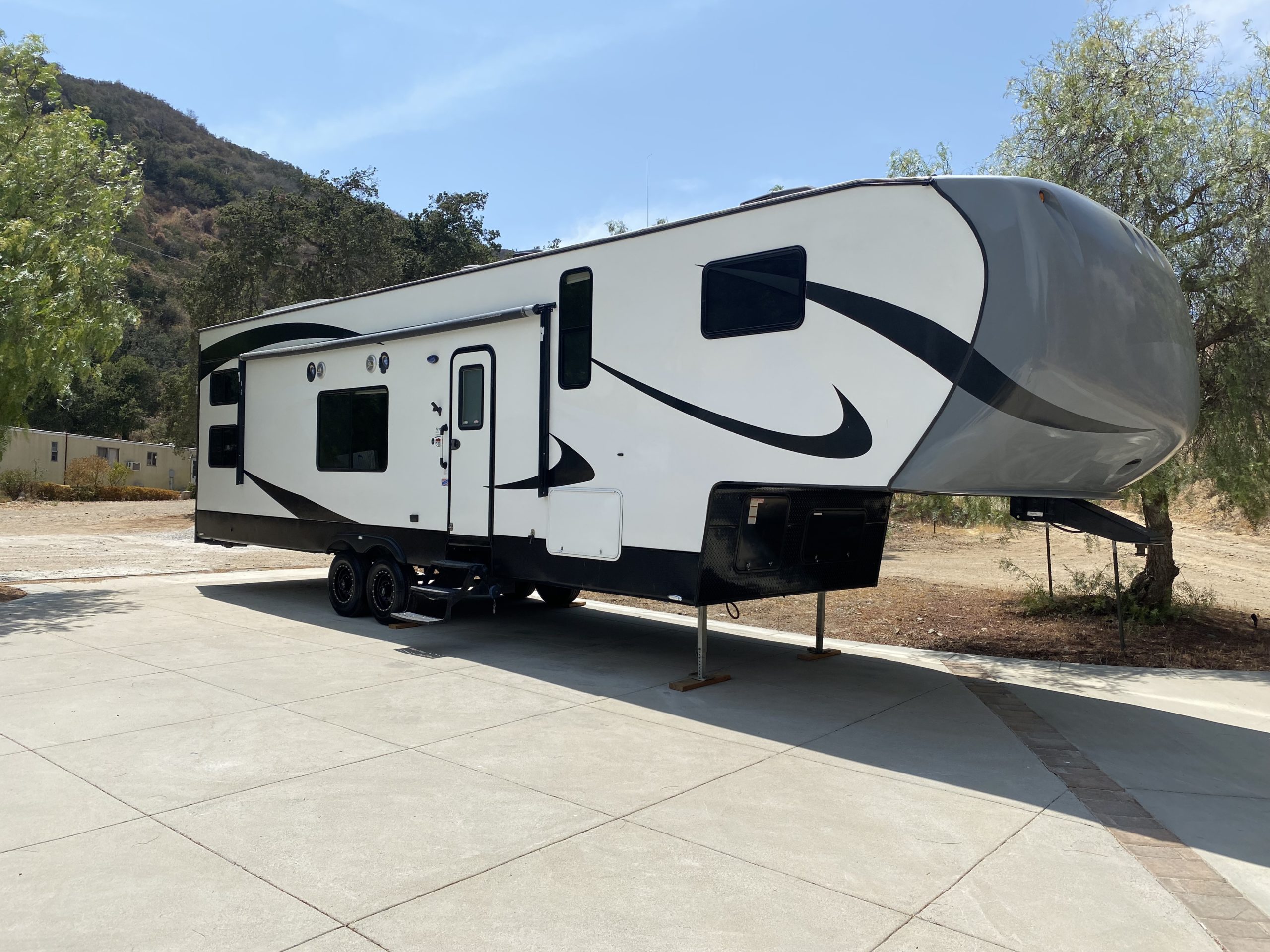 Sand Sport Toy Hauler Reviews Wow Blog