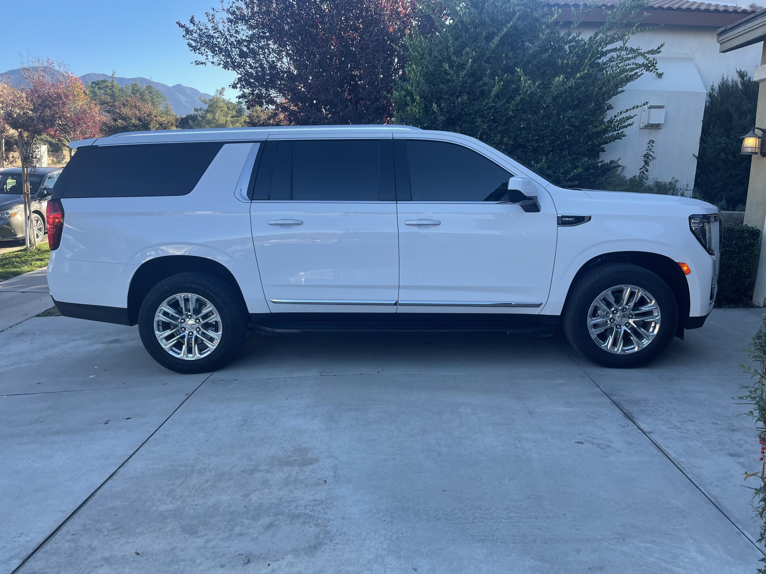 2021 GMC Yukon XL SLT – Str8Up Toy Trader