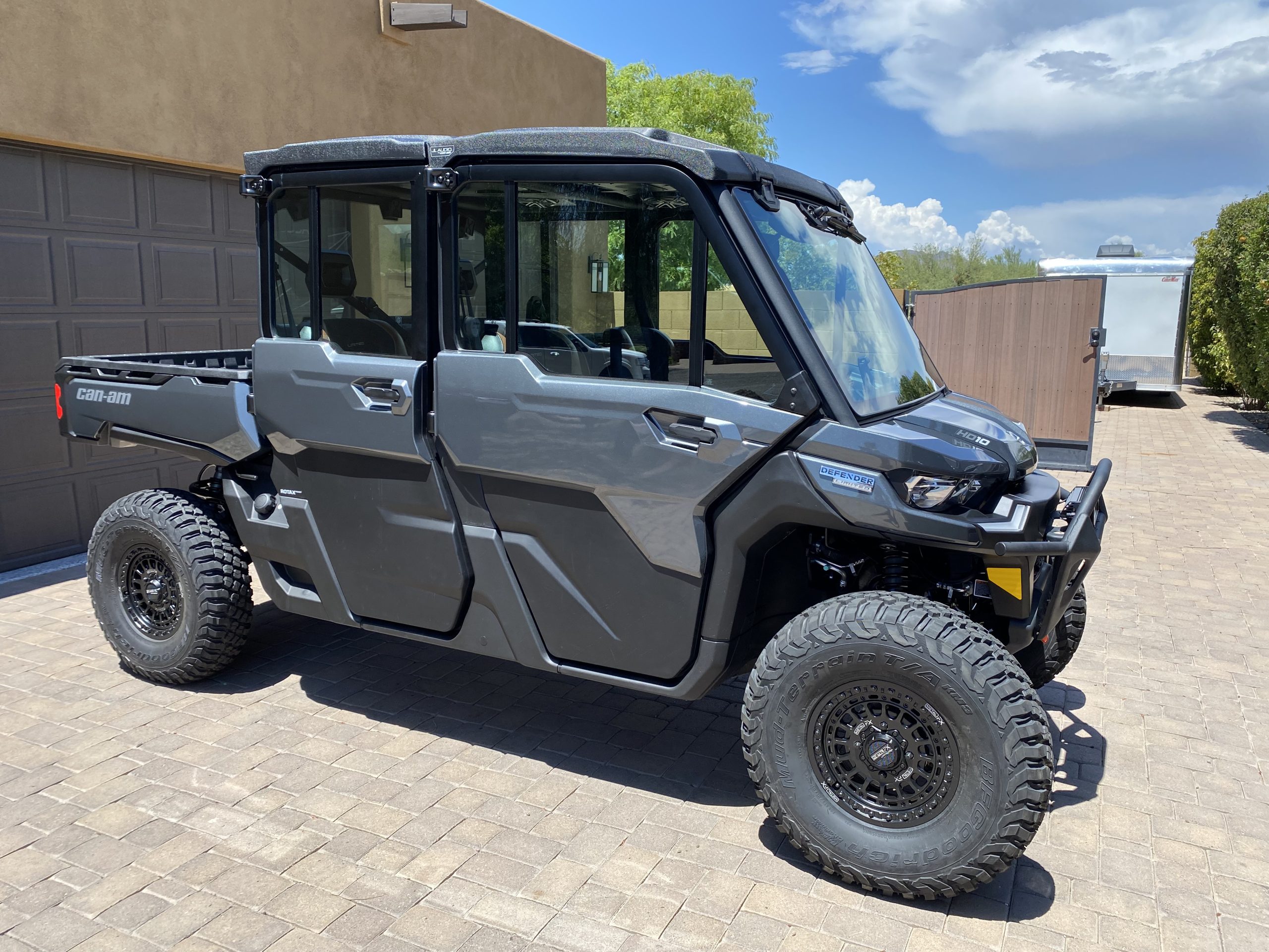 2022 Can Am Defender MAX Limited HD10