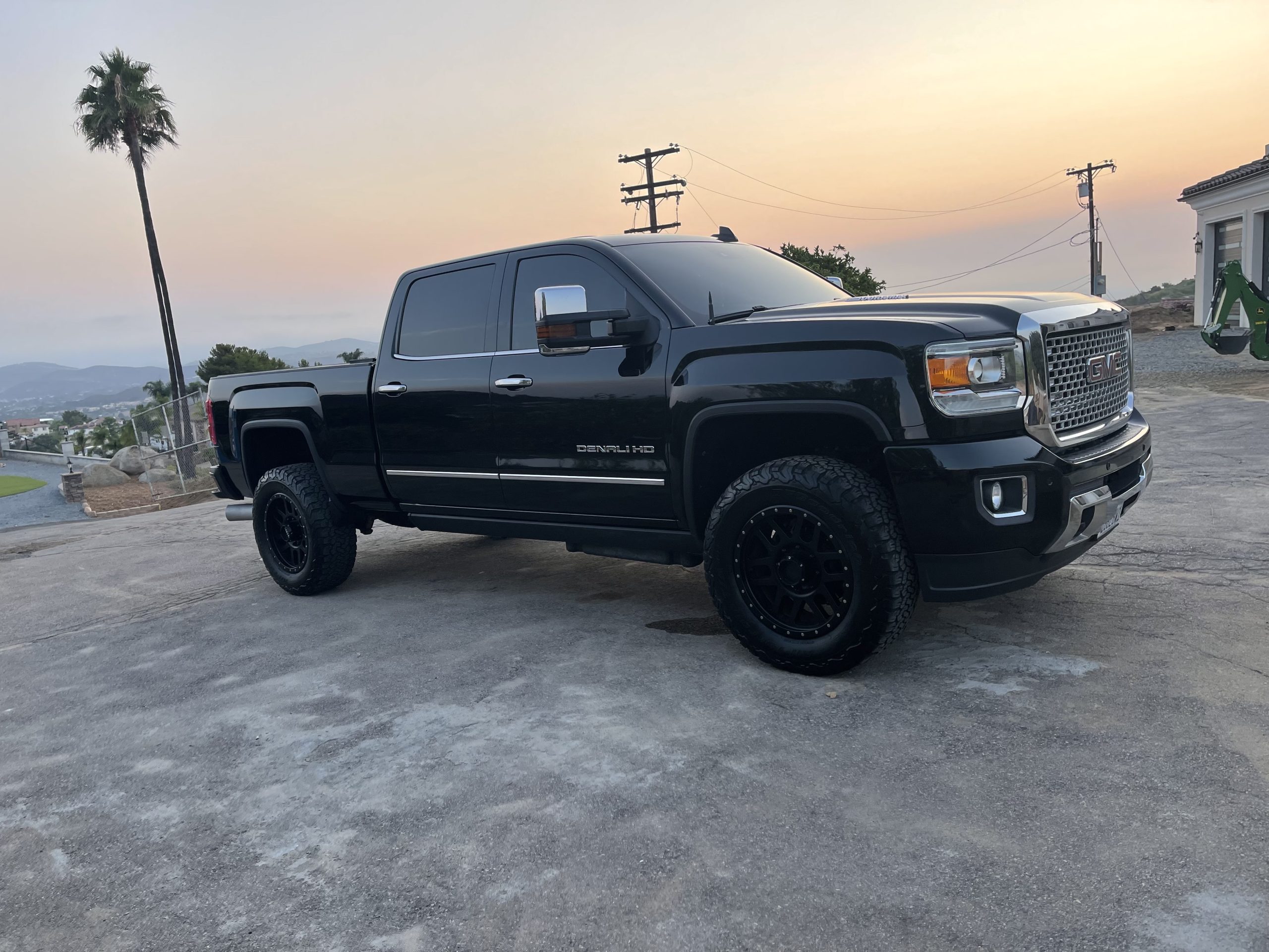 2015 GMC 2500HD Denali – Str8Up Toy Trader