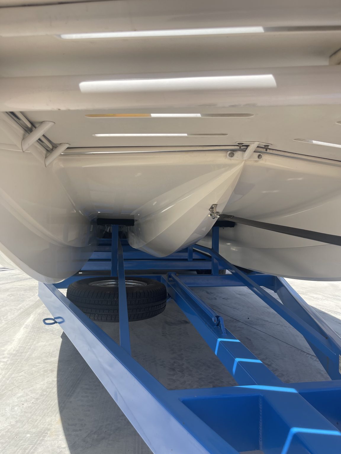 2002 28’ Magic Deck Boat Str8Up Toy Trader