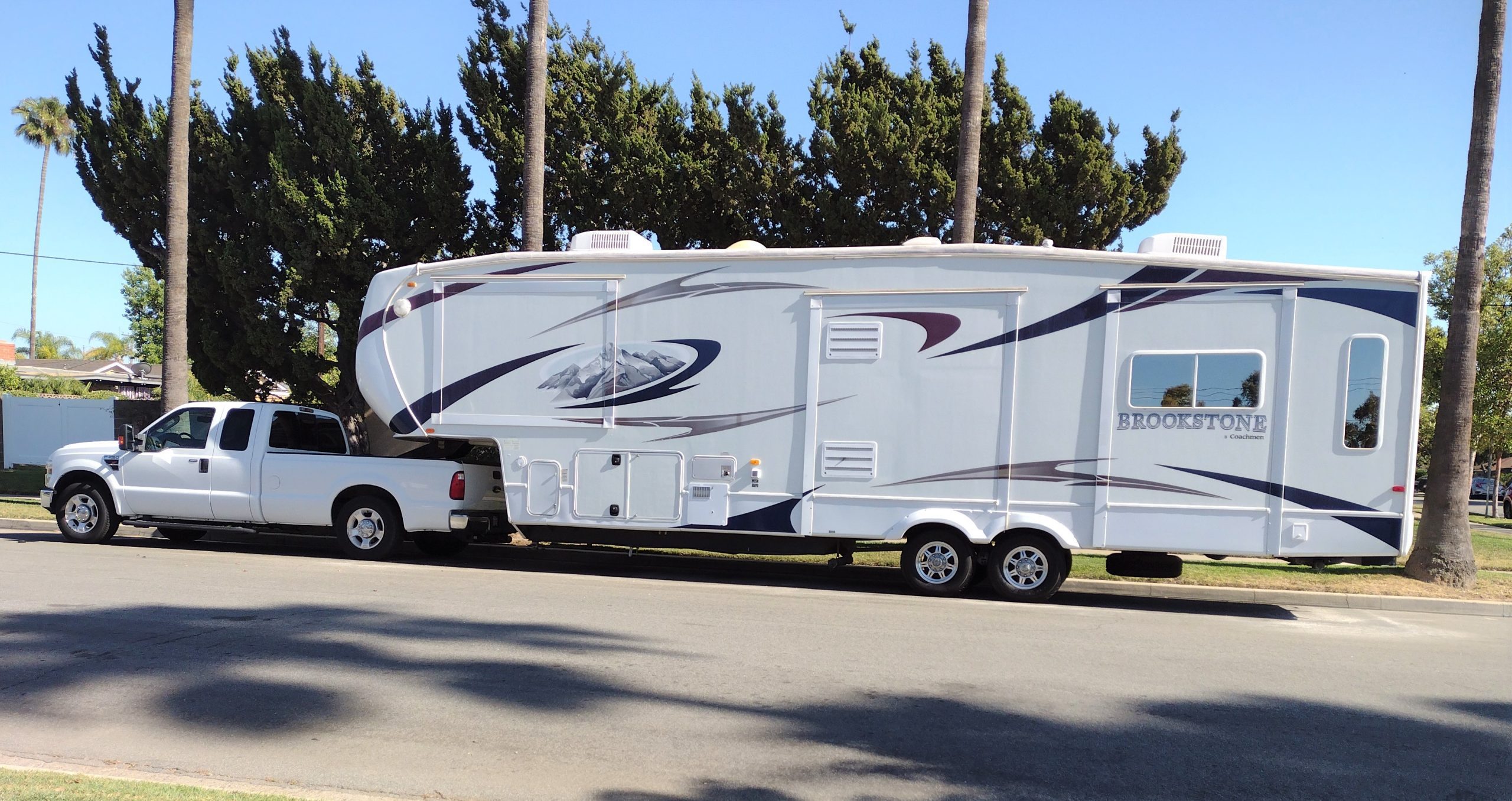 2010 Brookstone 345SA 39′ Fifth Wheel – Str8Up Toy Trader