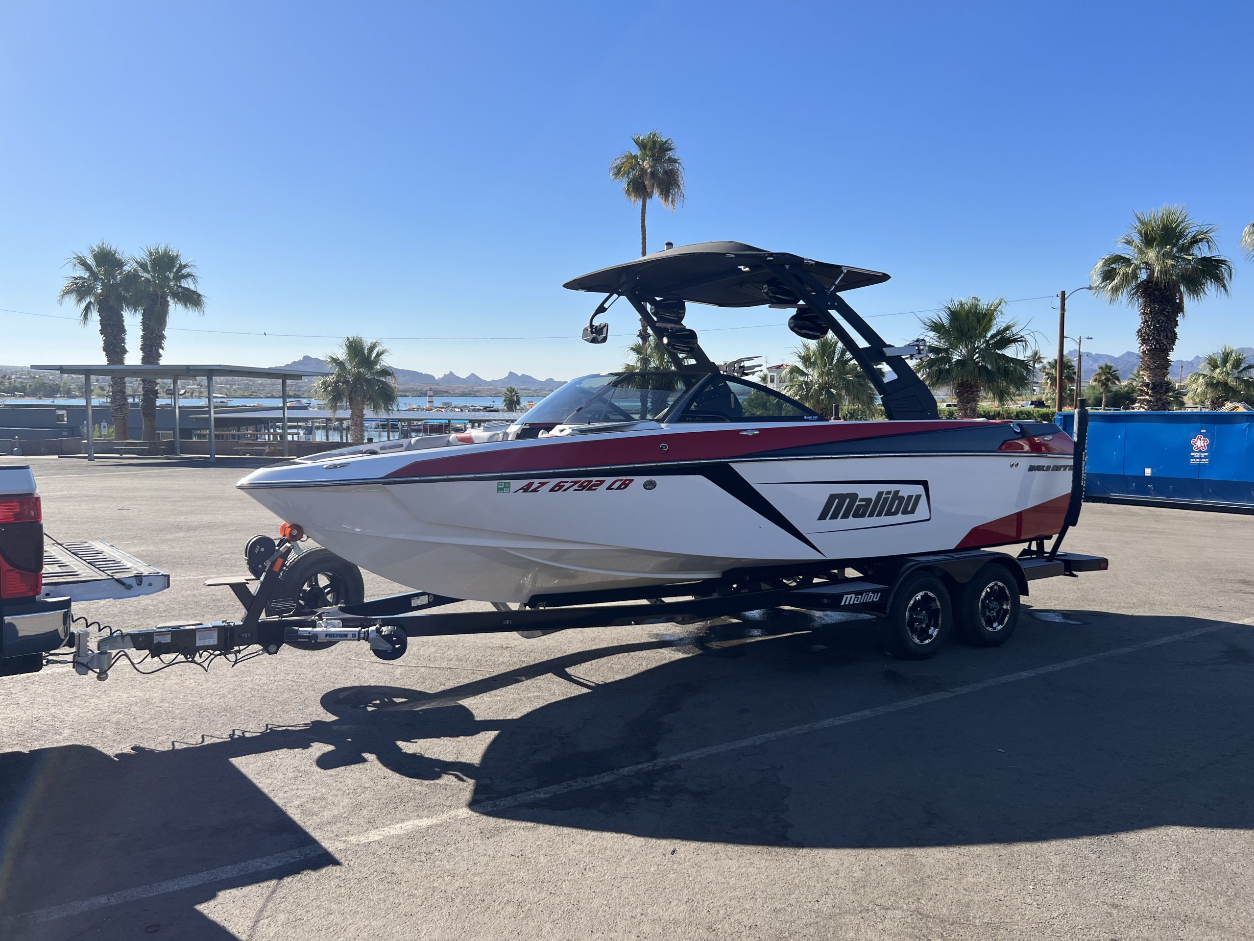 2018 Malibu 23 LSV Wakesetter Str8Up Toy Trader