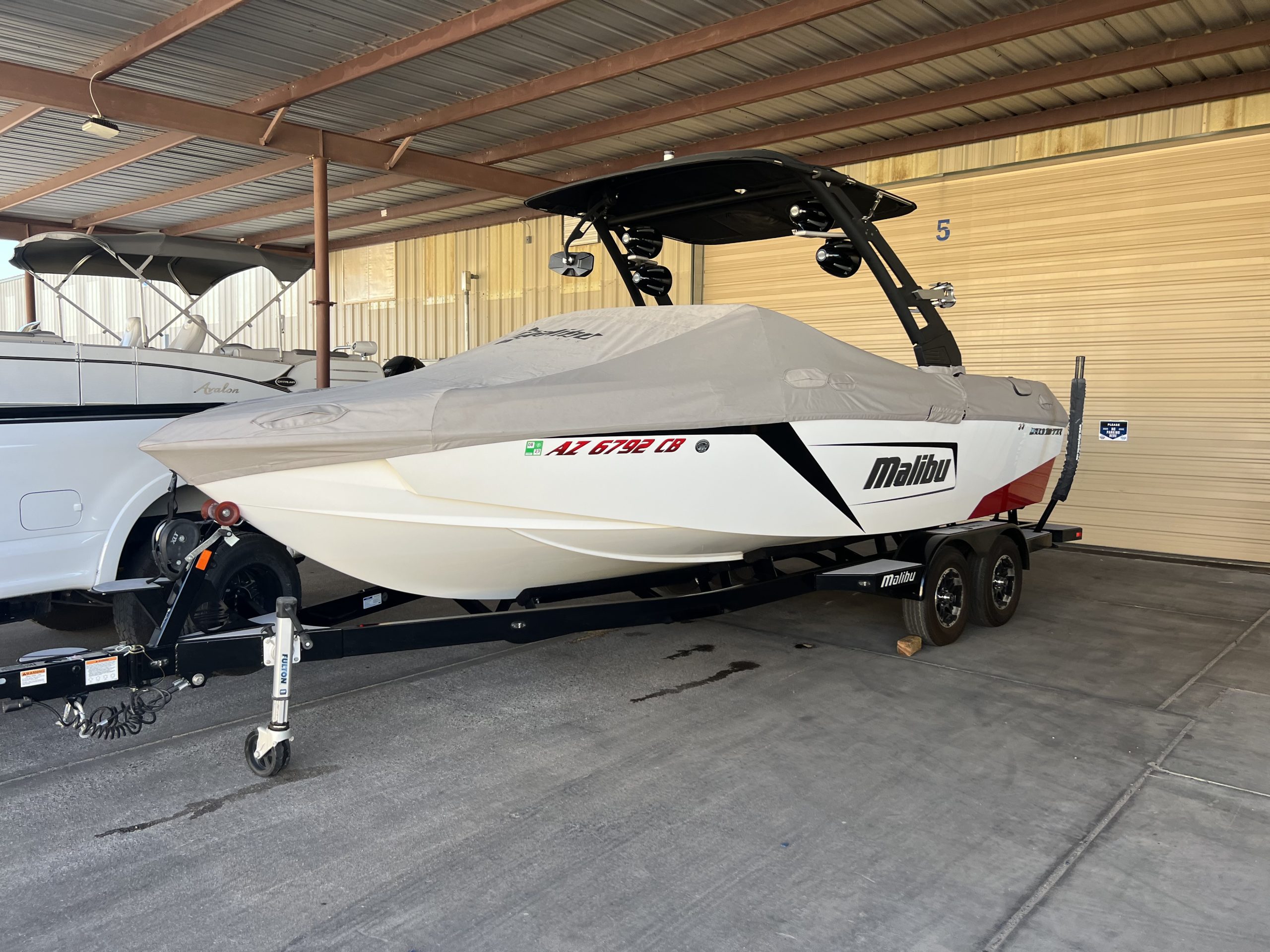 2018 Malibu 23 LSV Wakesetter Str8Up Toy Trader