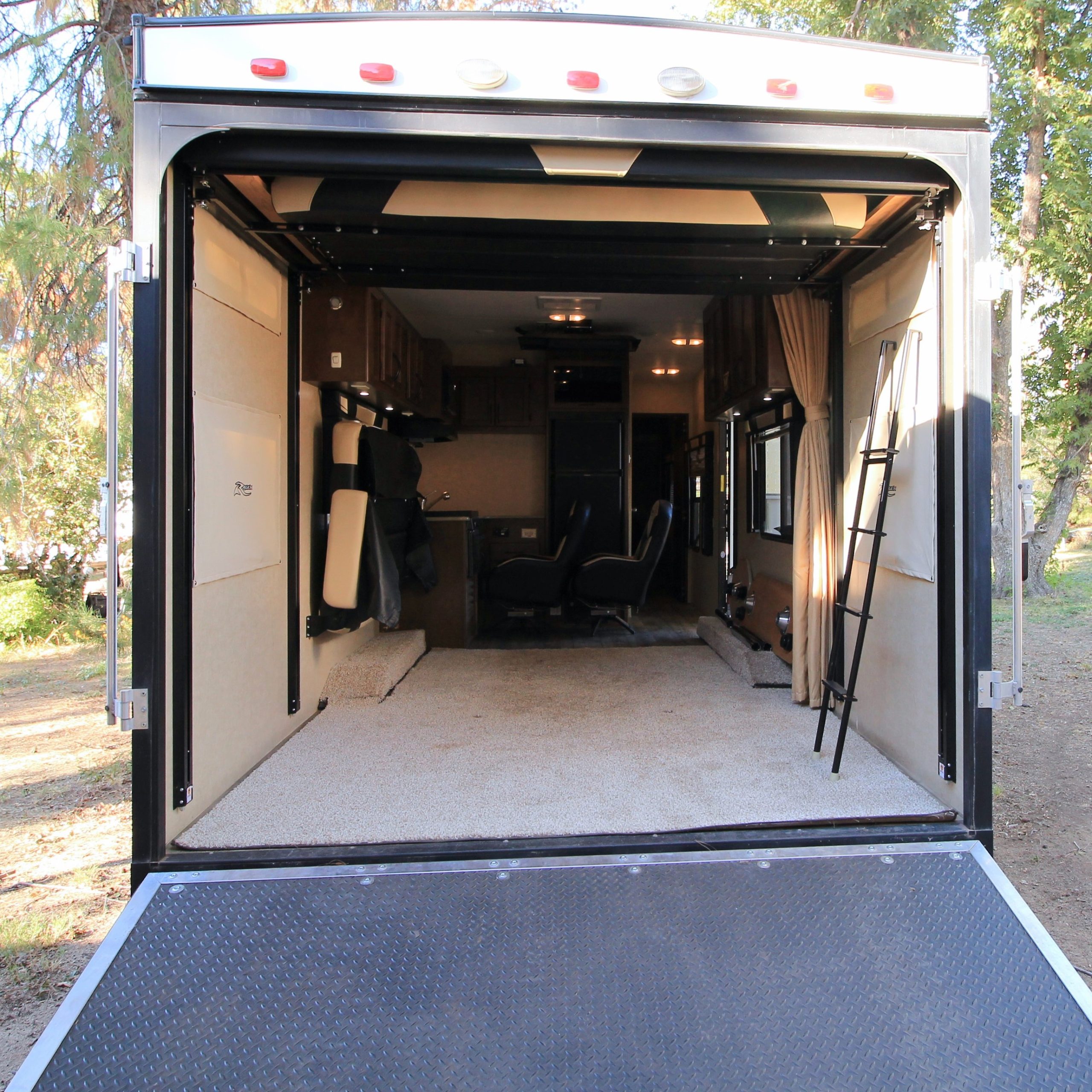 2015 RAG’N 27 FBX PACIFIC COACHWORKS TOY HAULER – Str8Up Toy Trader