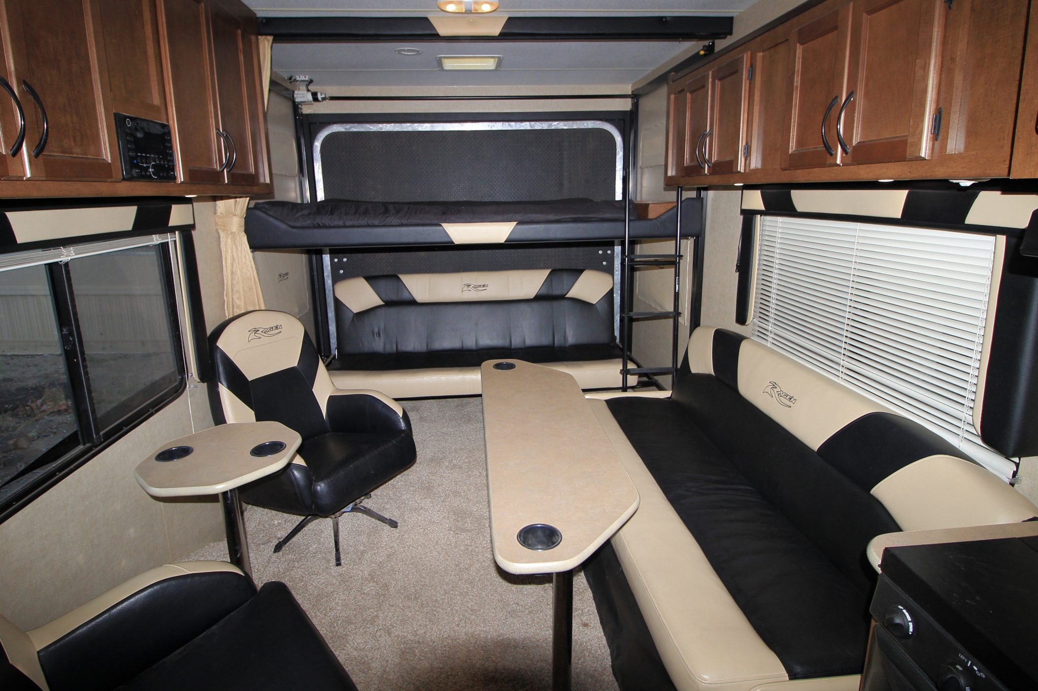 2015 RAG’N 27 FBX PACIFIC COACHWORKS TOY HAULER – Str8Up Toy Trader