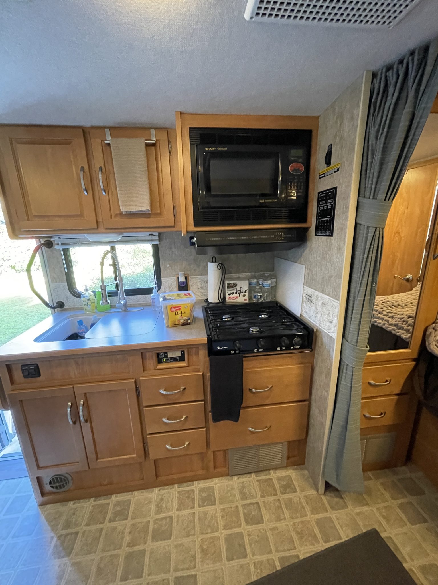 2006 Itasca Cambria 26A Str8Up Toy Trader