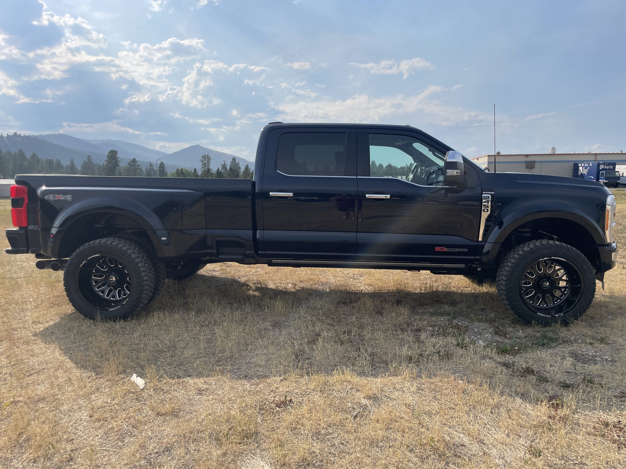 2023 Ford F450 Platinum – Str8Up Toy Trader