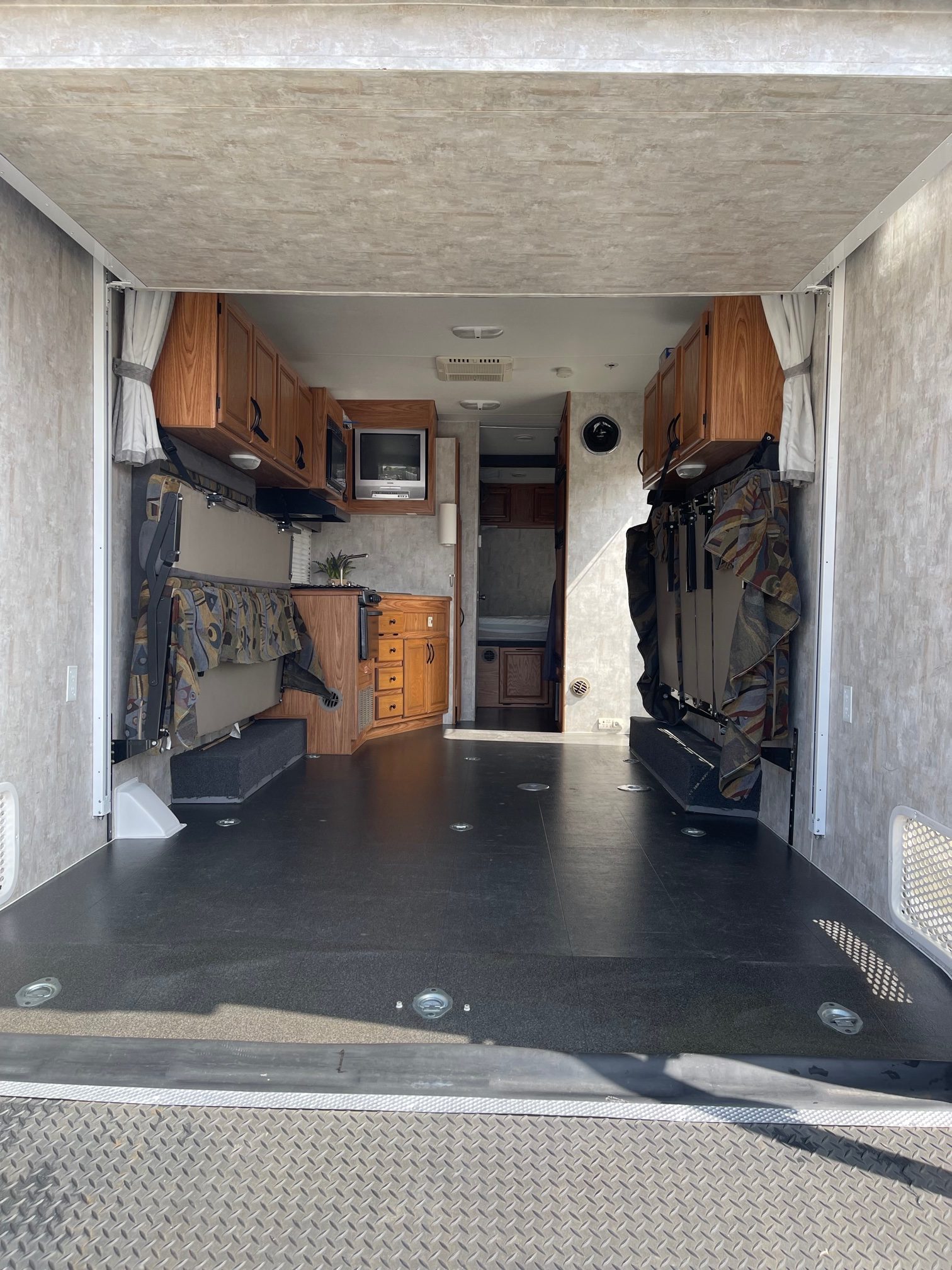 2007 Eclipse 25′ Toy box trailer Str8Up Toy Trader