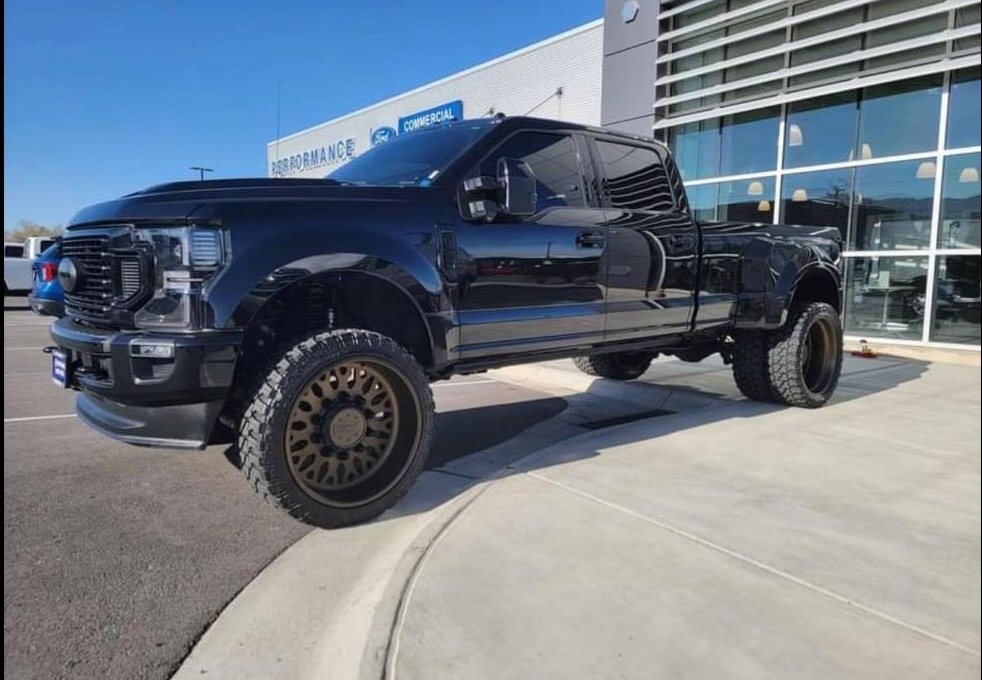 2020 Ford F350 Dually – Str8Up Toy Trader