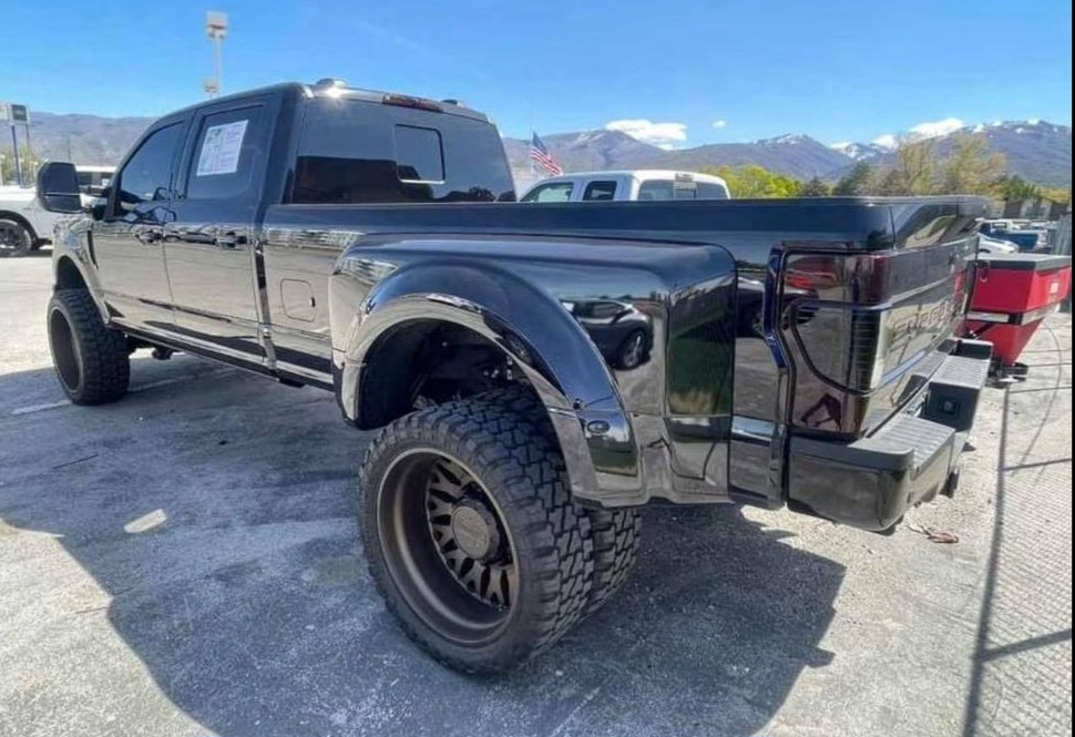 2020 Ford F350 Dually – Str8Up Toy Trader