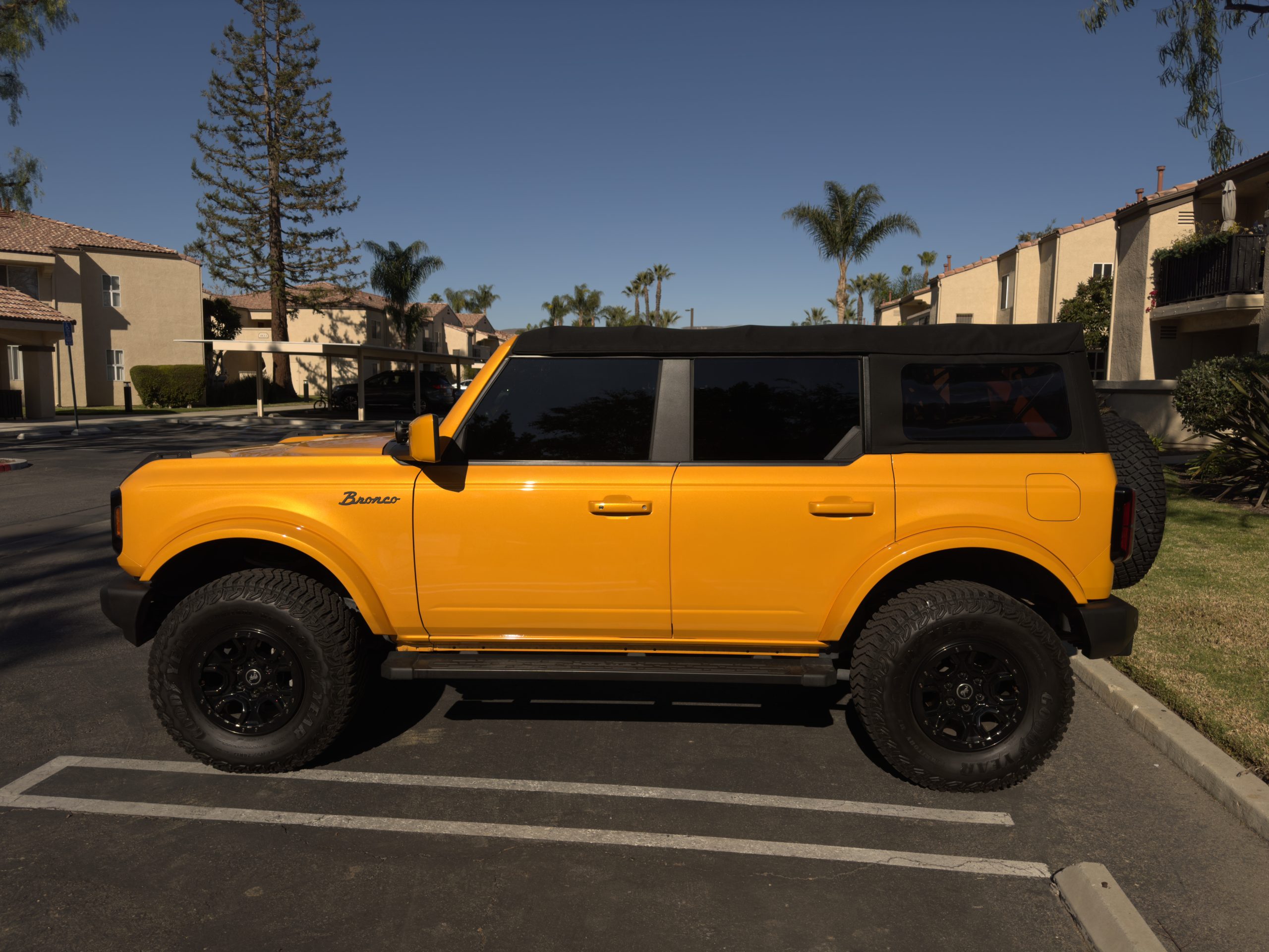 2021 Ford Bronco Outer Banks 4dr – Str8Up Toy Trader
