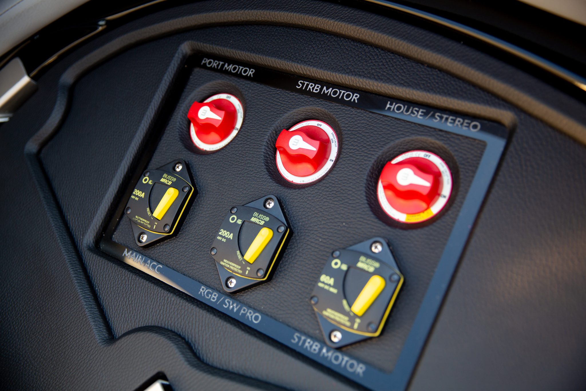 2021 Manitou LX RFXW 27′ shp with Twin 400 Mercury Verado Str8Up Toy