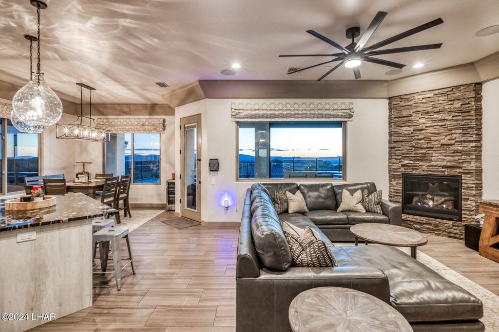 The Villas at the Foothills, Lake Havasu, AZ. Str8Up Toy Trader