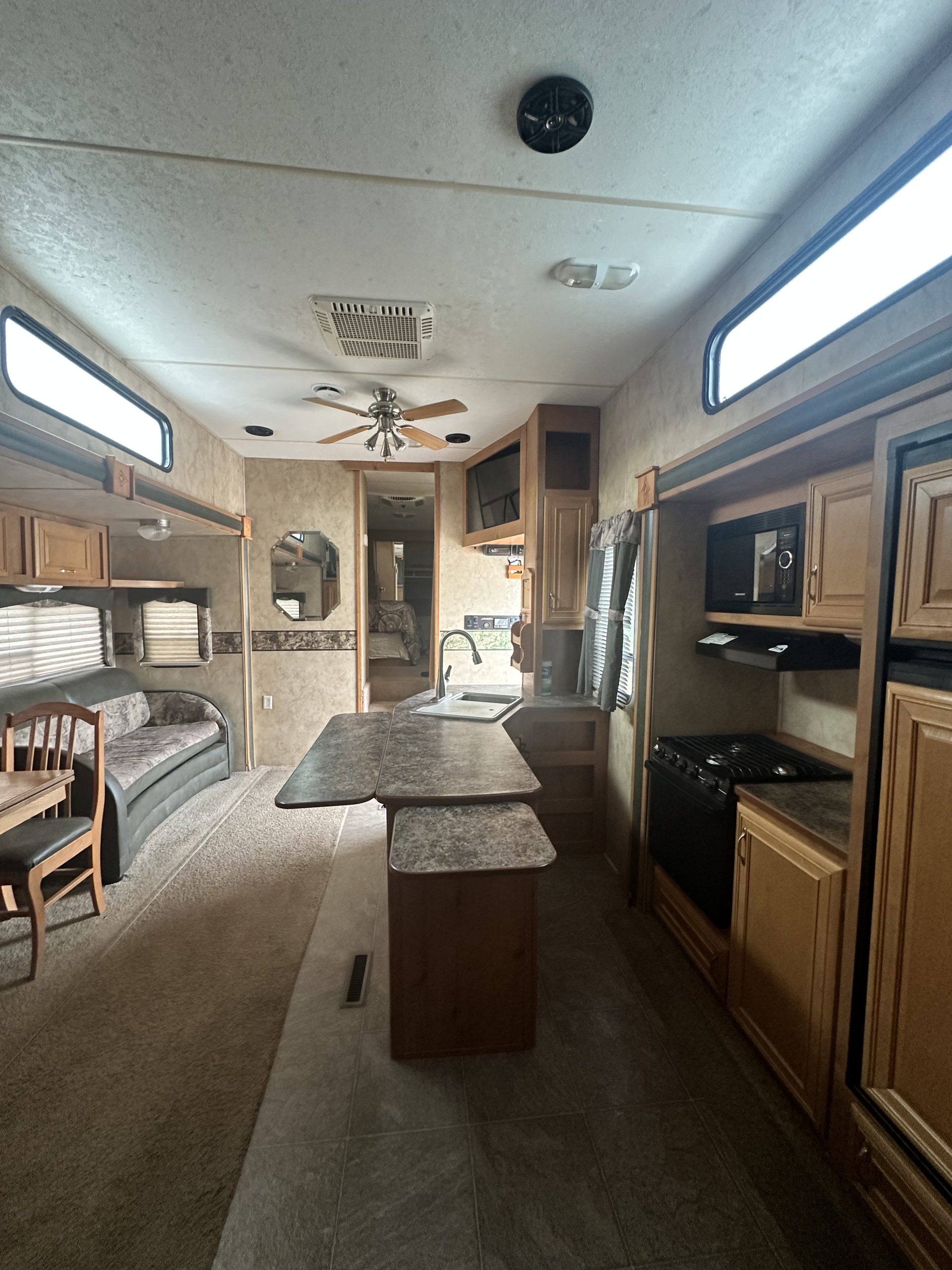 2007 Keystone Raptor 3712 Toyhauler – Str8Up Toy Trader