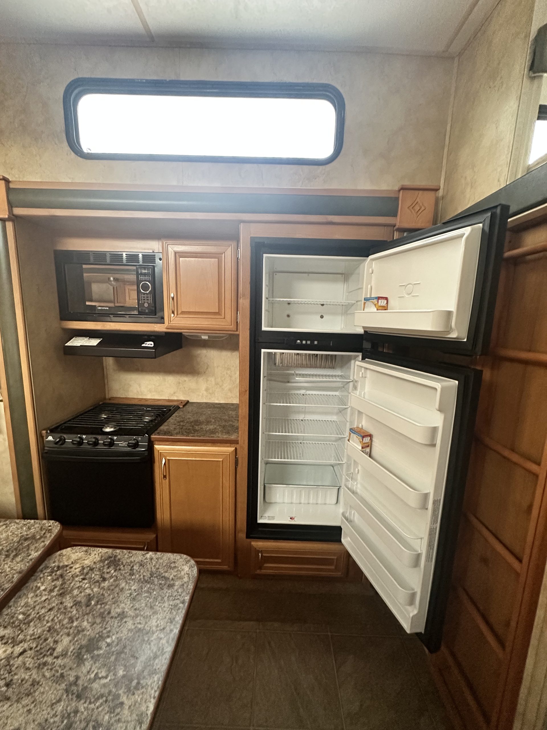 2007 Keystone Raptor 3712 Toyhauler – Str8Up Toy Trader