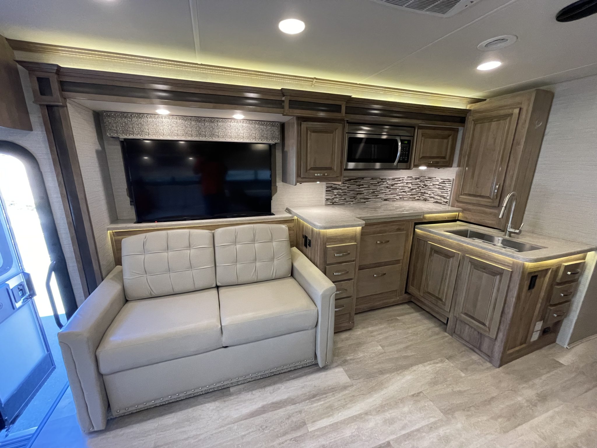 2020 Jayco Seneca 37TS – Str8Up Toy Trader