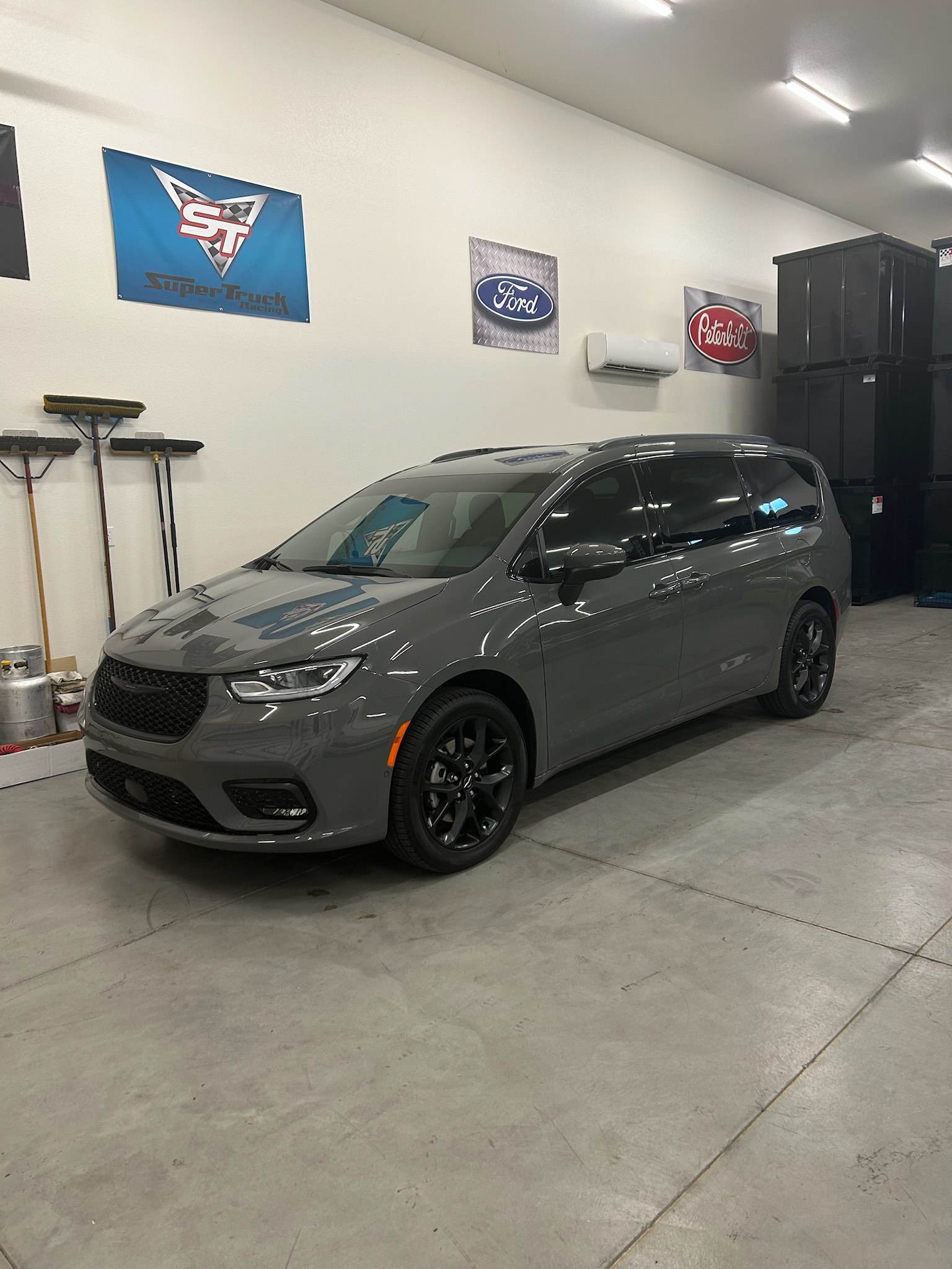 2023 Pacifica Touring L