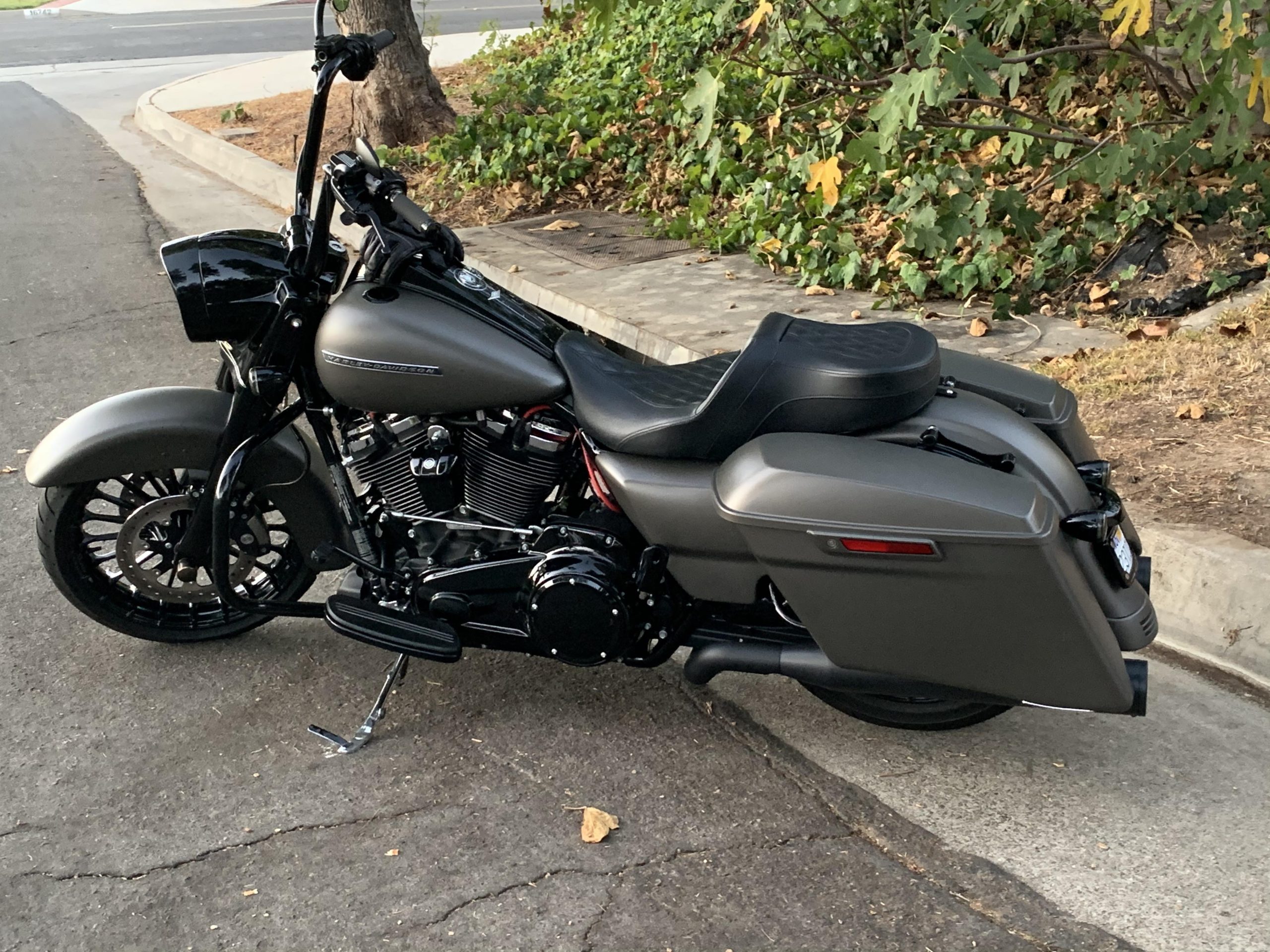 2018 Road King Special Custom – Str8Up Toy Trader