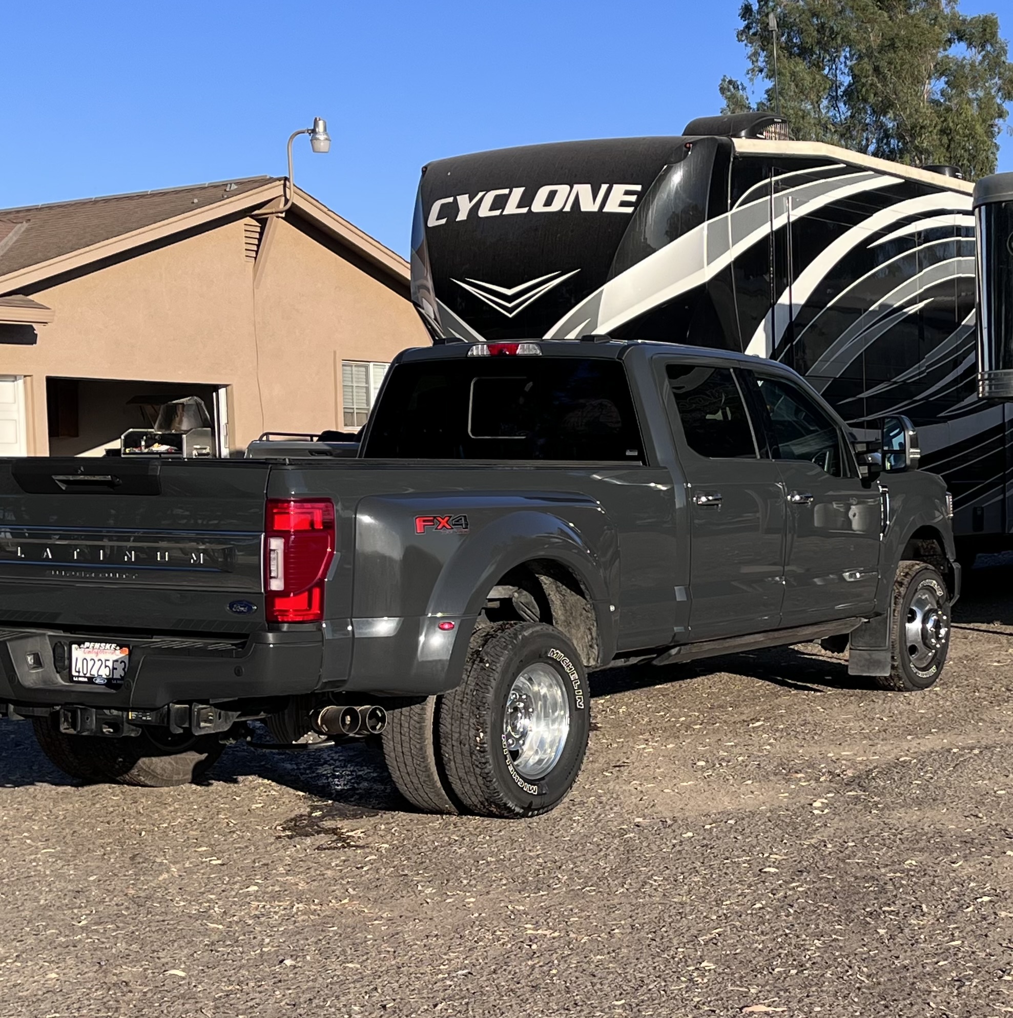 2021 F350 Platinum – Str8Up Toy Trader