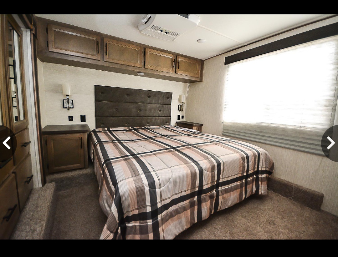 2019 Vengeance 5th Wheel Toy Hauler Str8Up Toy Trader