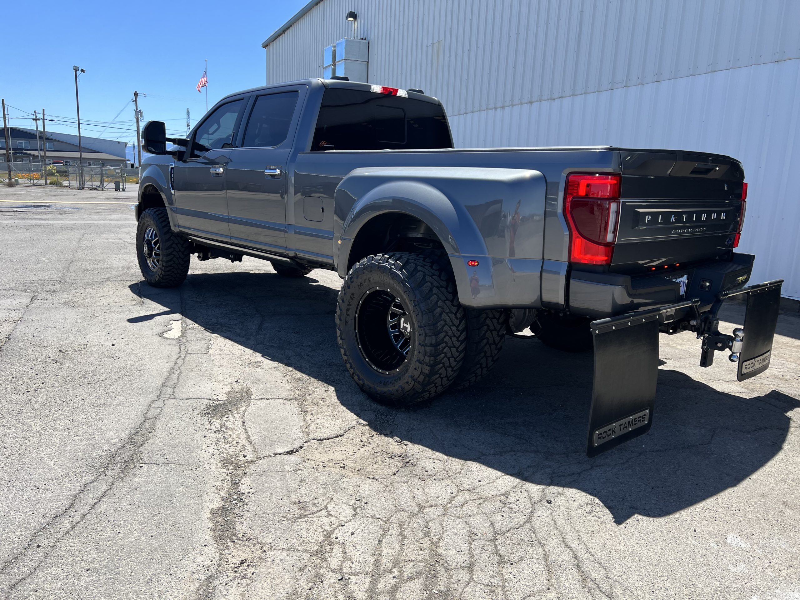 2022 Ford F350 Platinum Dually* – Str8Up Toy Trader