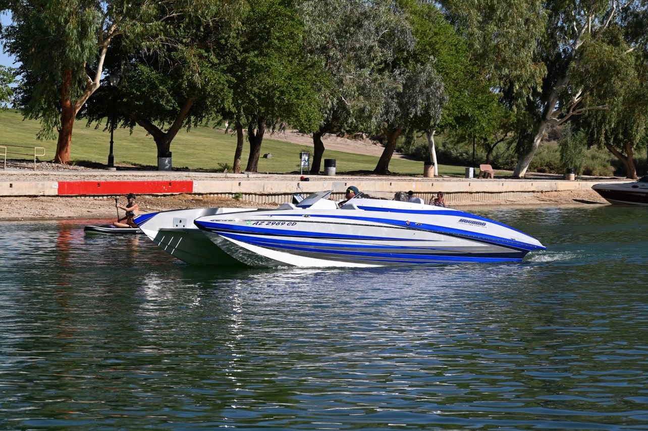 2022 Howard 288 Sport Deck