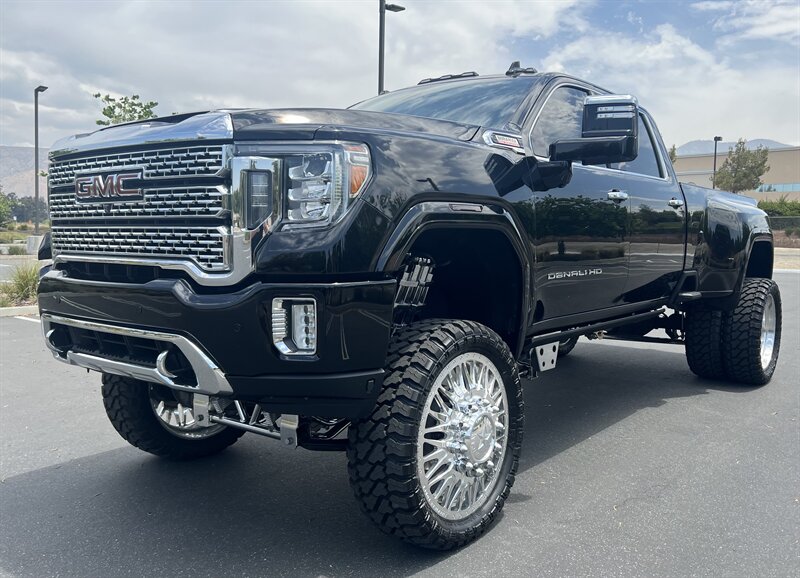 2020 GMC 3500HD DENALI DURAMAX 4X4 LOW MILES …. 12″ BULLETPROOF LIFT ...