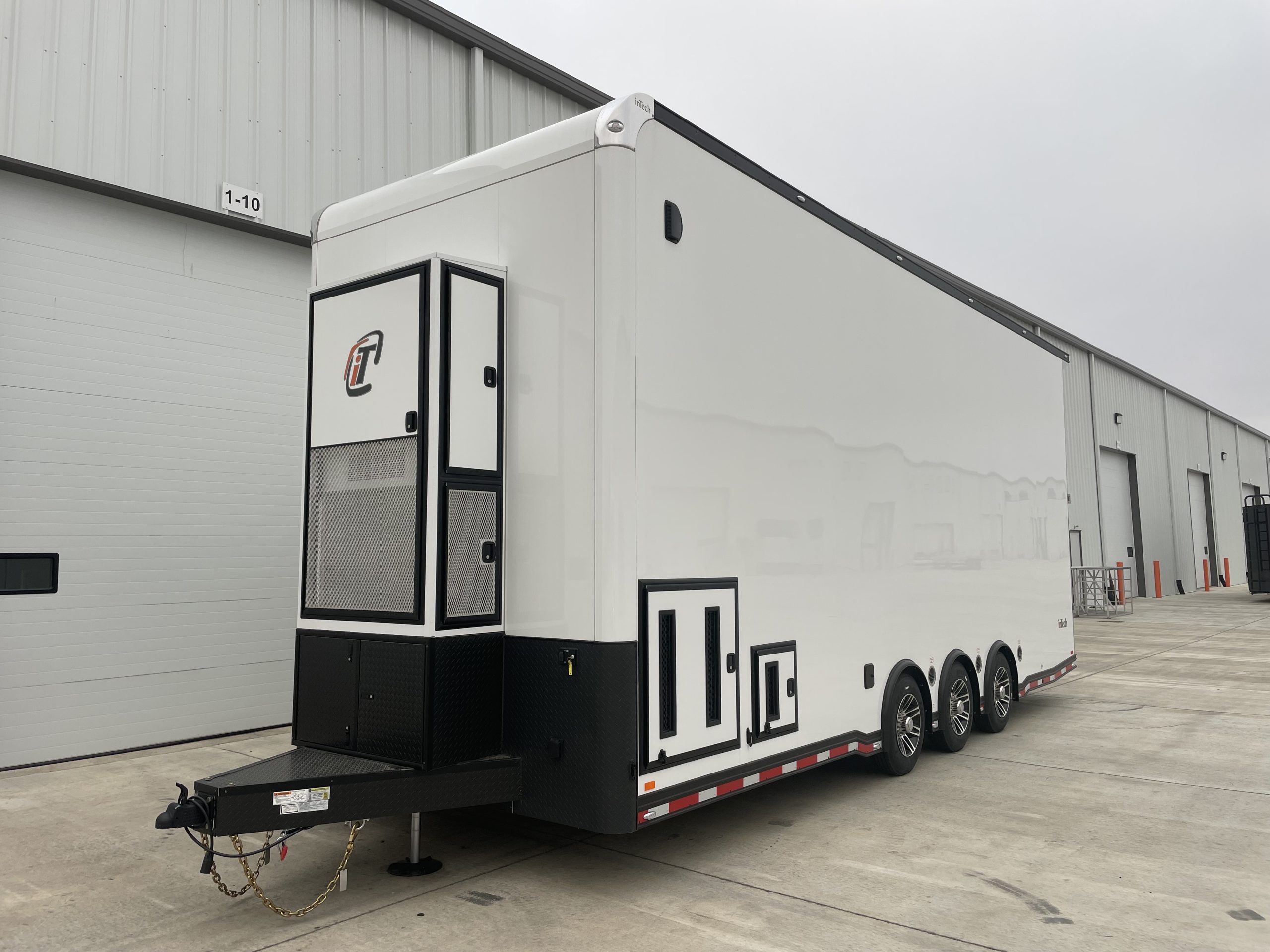 28’ inTech stacker trailer WIDE BODY