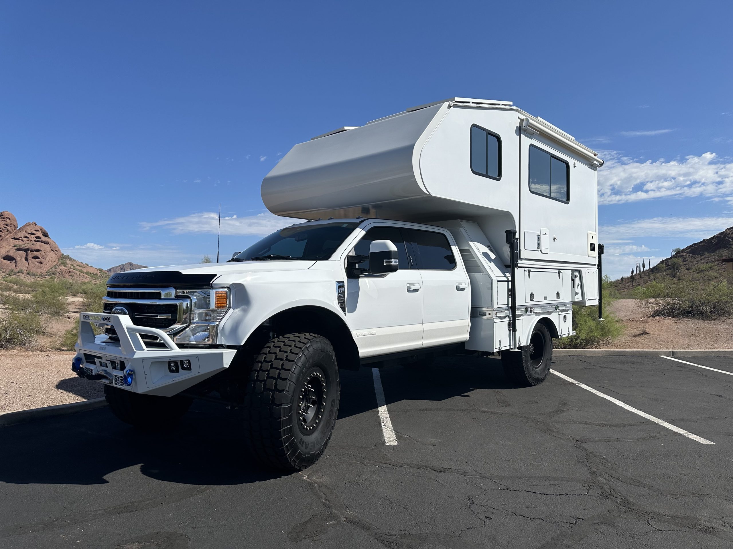 2023 Ford F550 Lariat Super Single Overlander Host Cascade