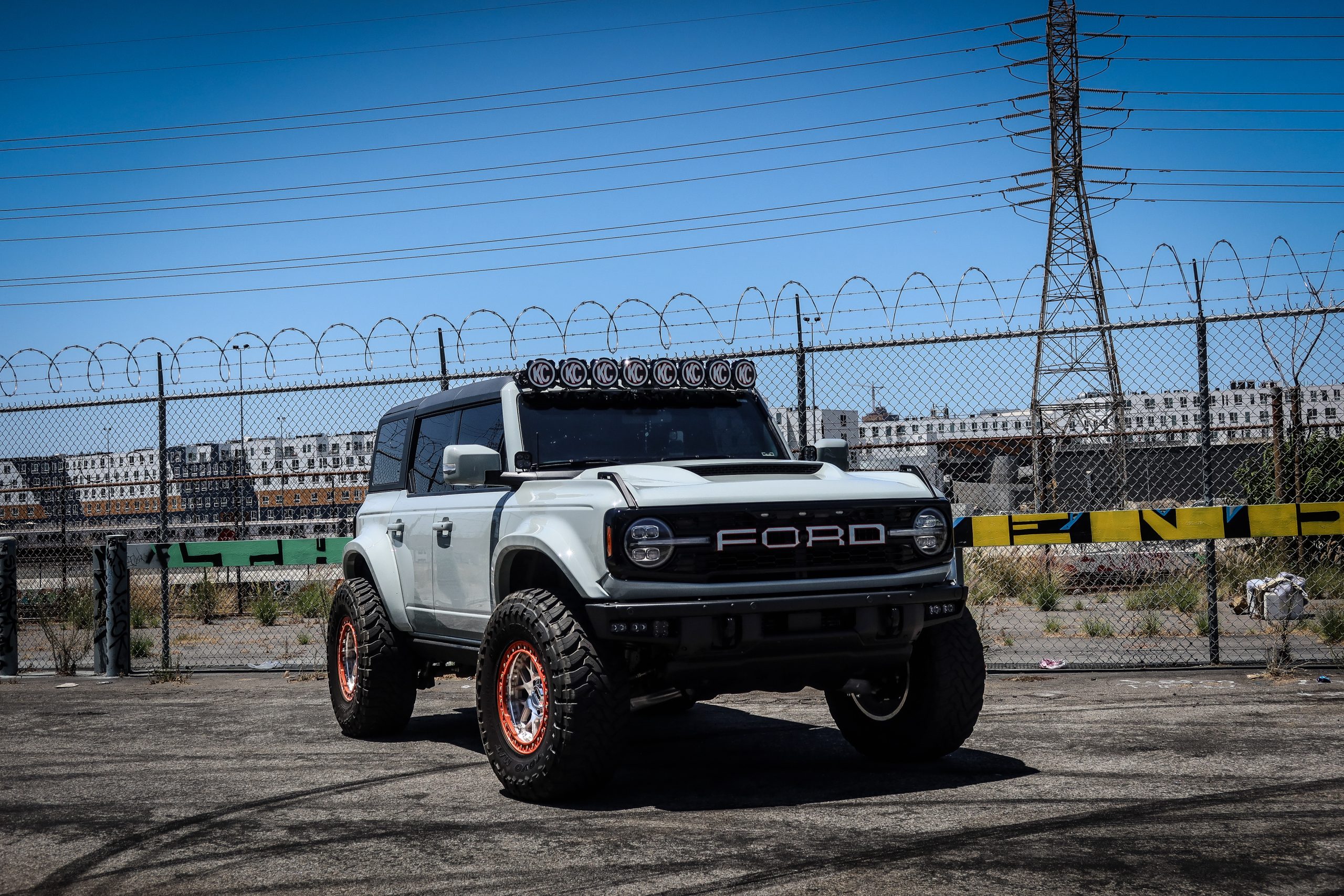 2023 Ford Bronco Outerbanks Adv 4×4