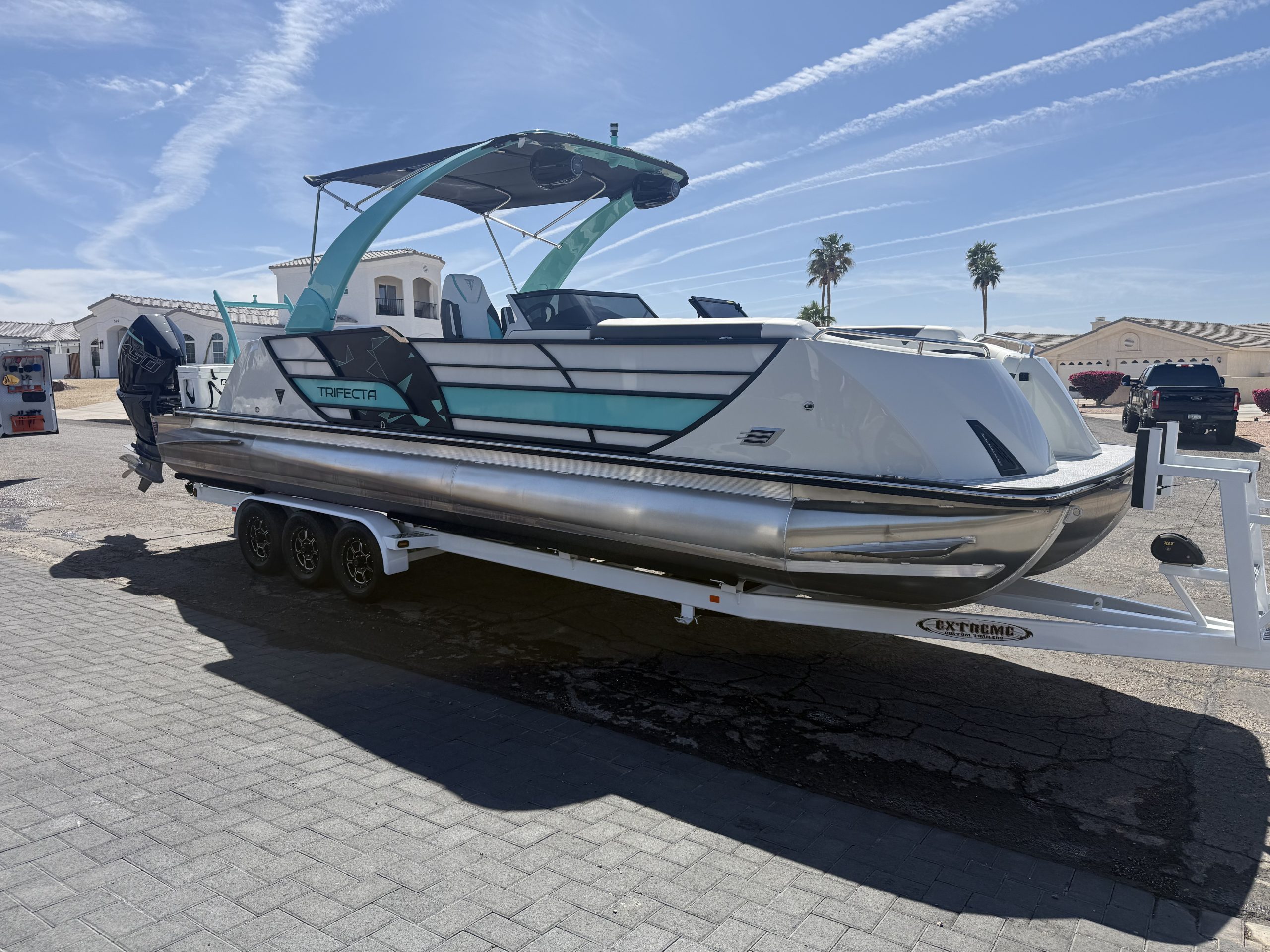 2024 Trifecta Tritoon w/ Twin 450R’s
