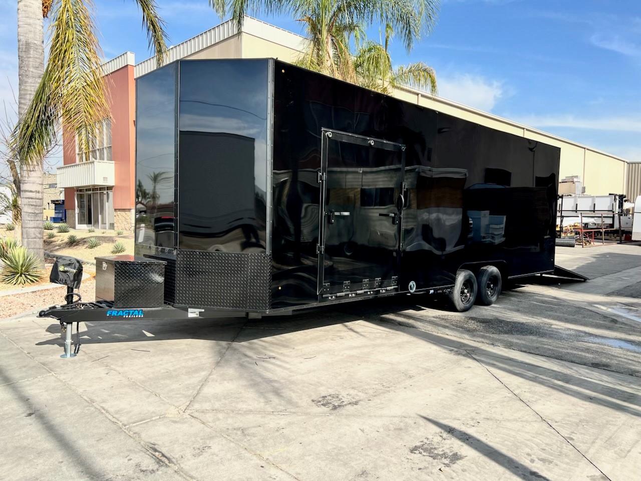 2025 Fractal 28ft Car Hauler