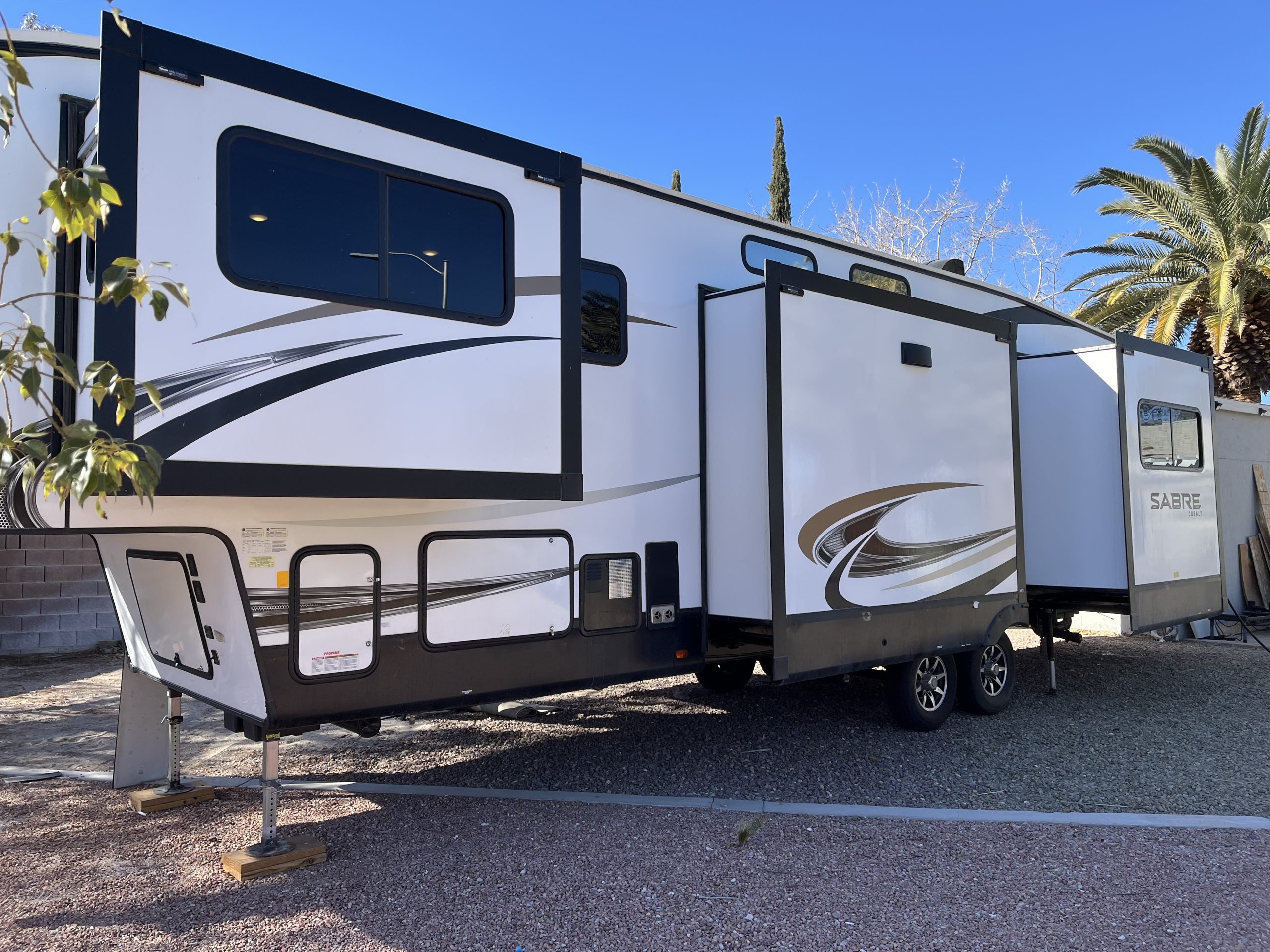 Forrest River Sabre 37FLH FIFTH WHEEL*