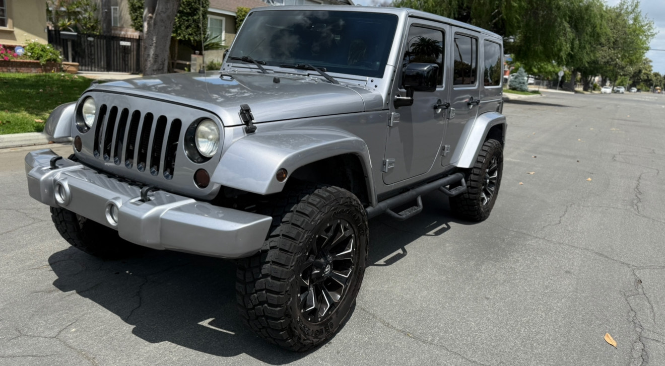 2013 Jeep Wrangler Unlimited Sport*