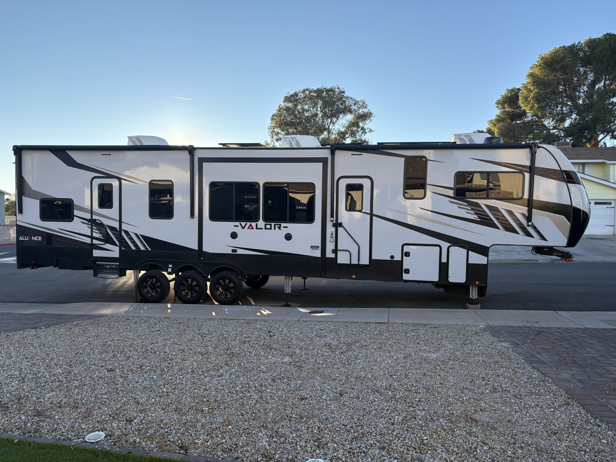 2022 Alliance Valor 41V15