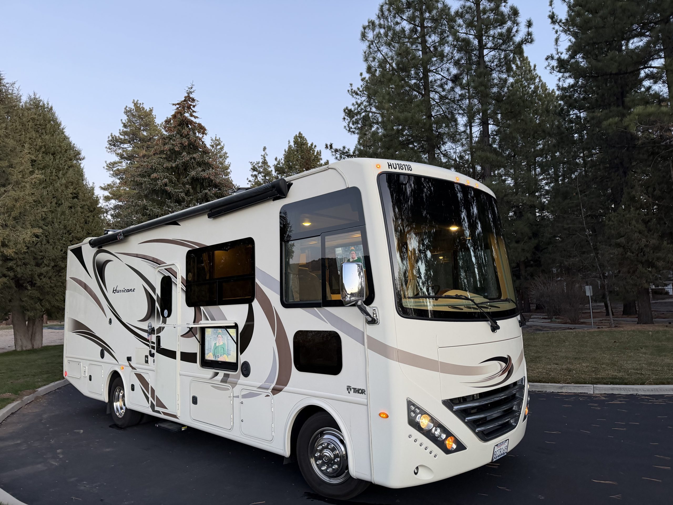 2018 Thor Motor Coach Hurricane 27R