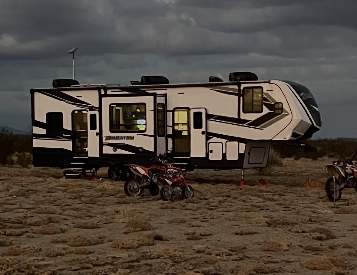 2021 Grand Design Momentum 320G