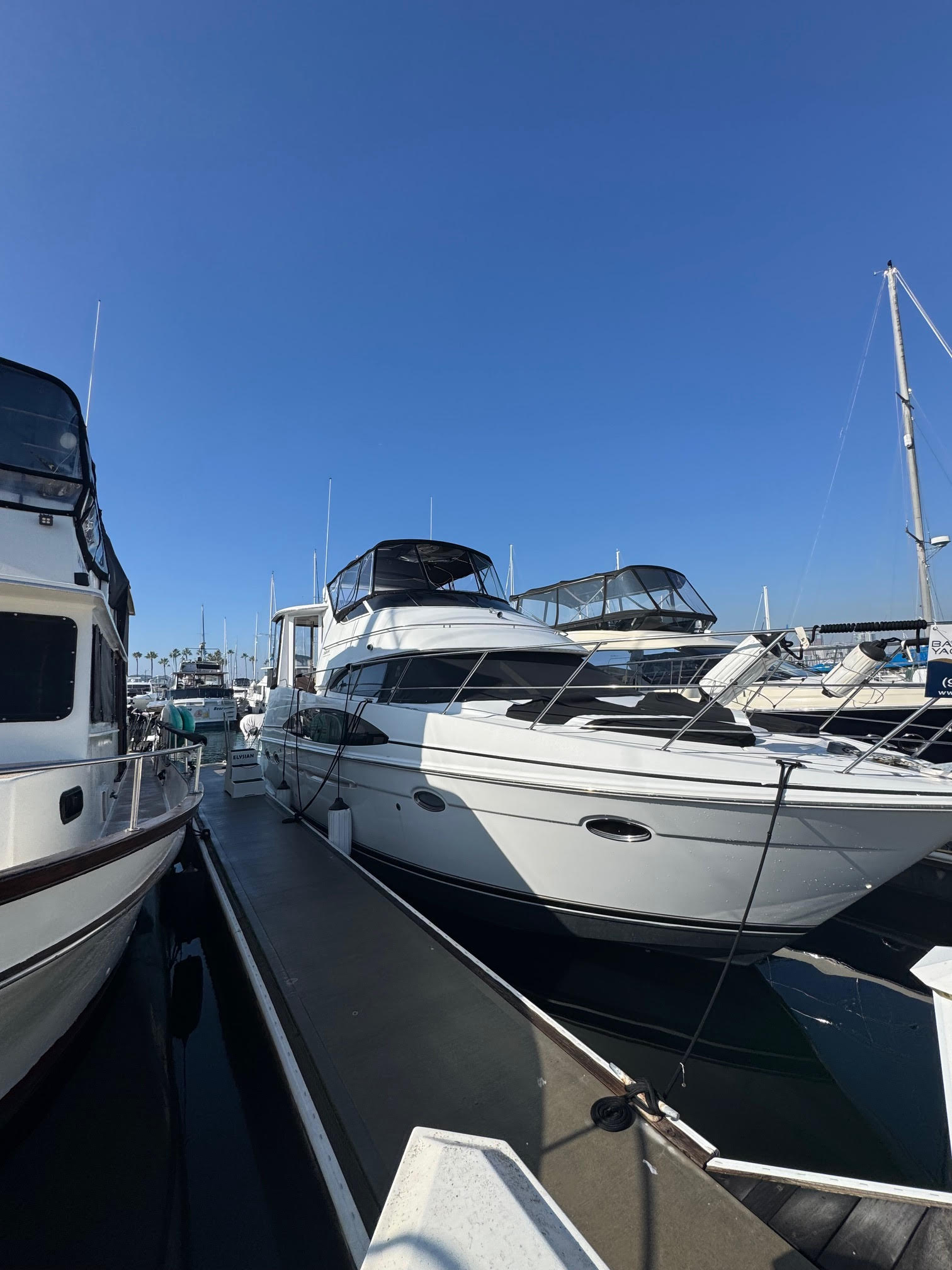 2001 Carver 396 Motor Yacht (twin Cummins)