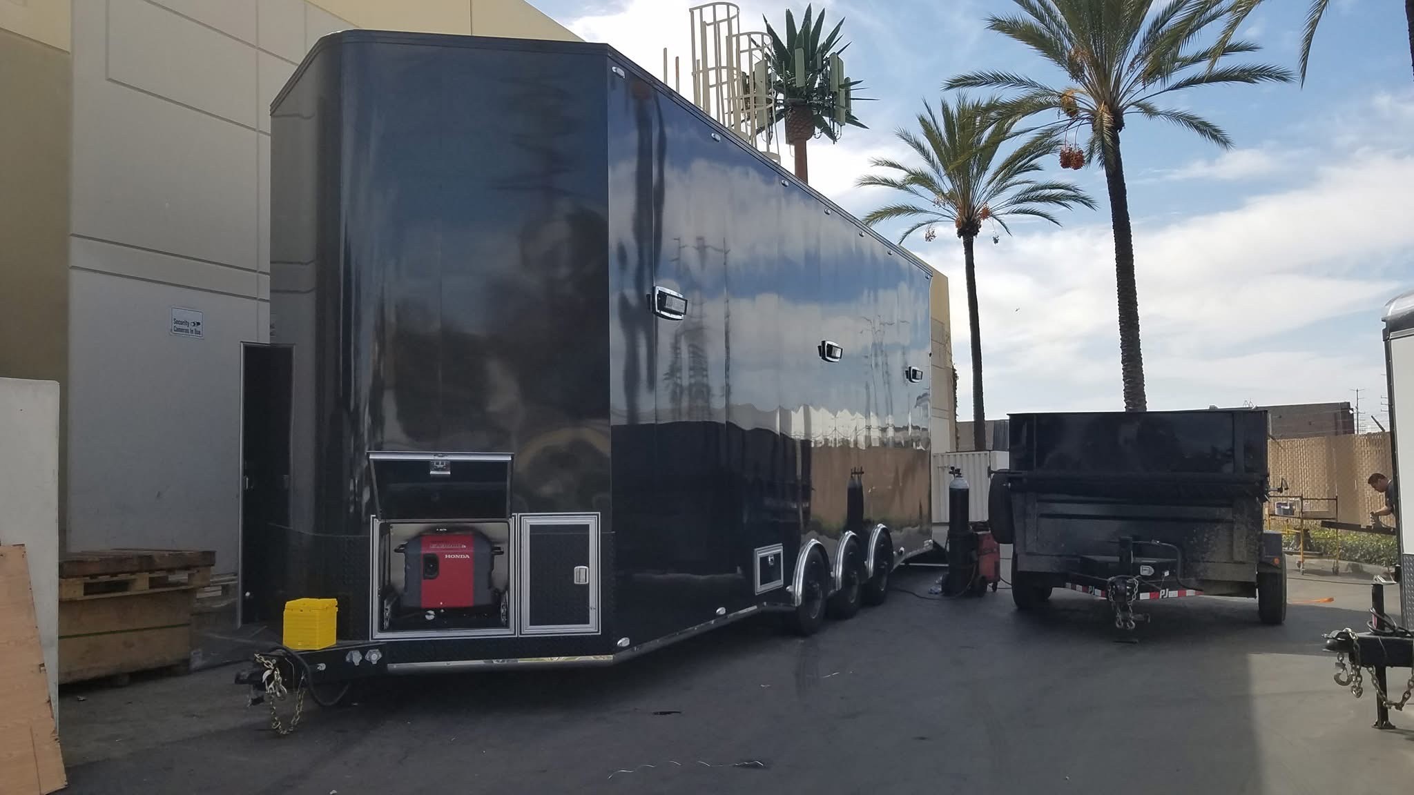 2020 Ultra Hauler V Nose Stacker 32′ X 108 wide