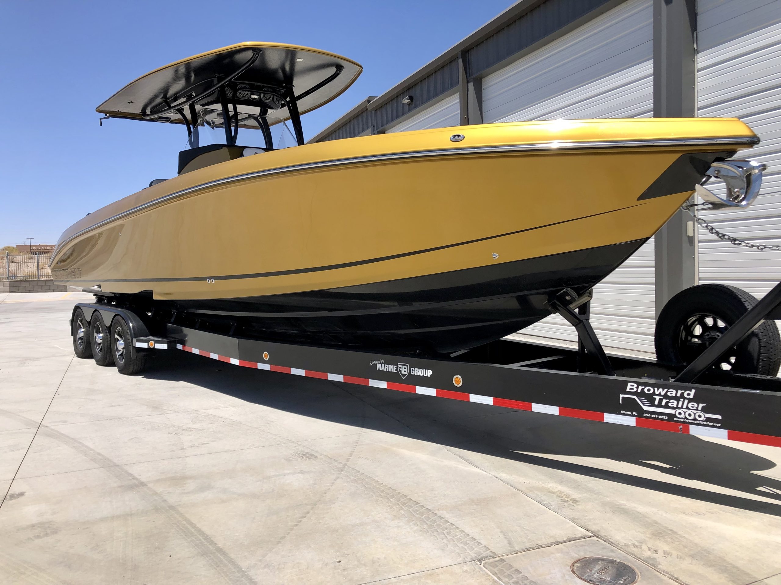 2016 35′ Statement 35 Open Center Console