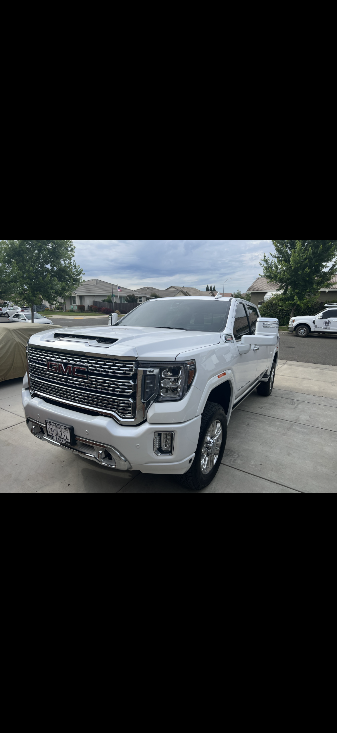 2023 GMC Sierra Denali*