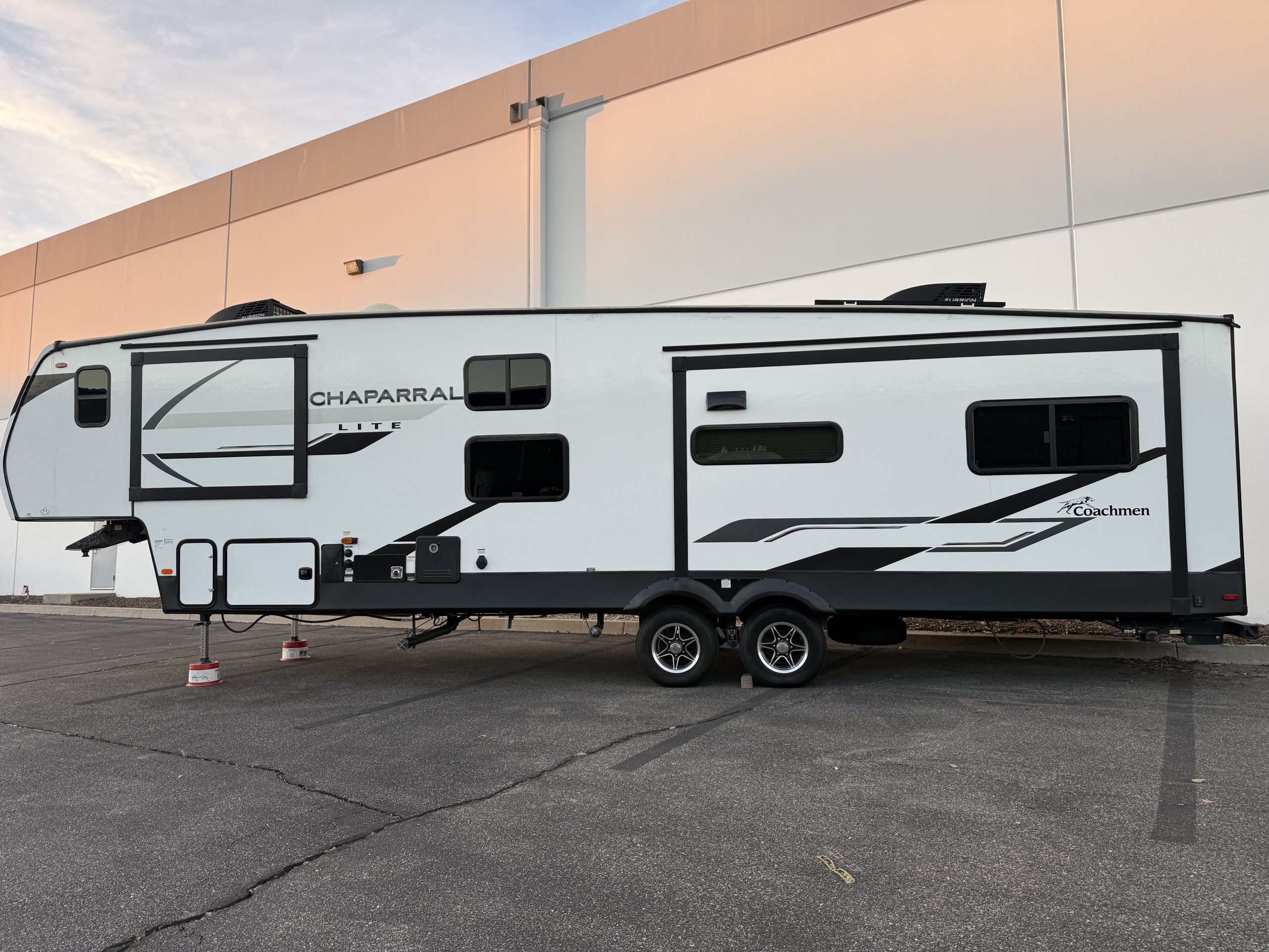 2024 Coachmen Chaparral Fifth Wheel*