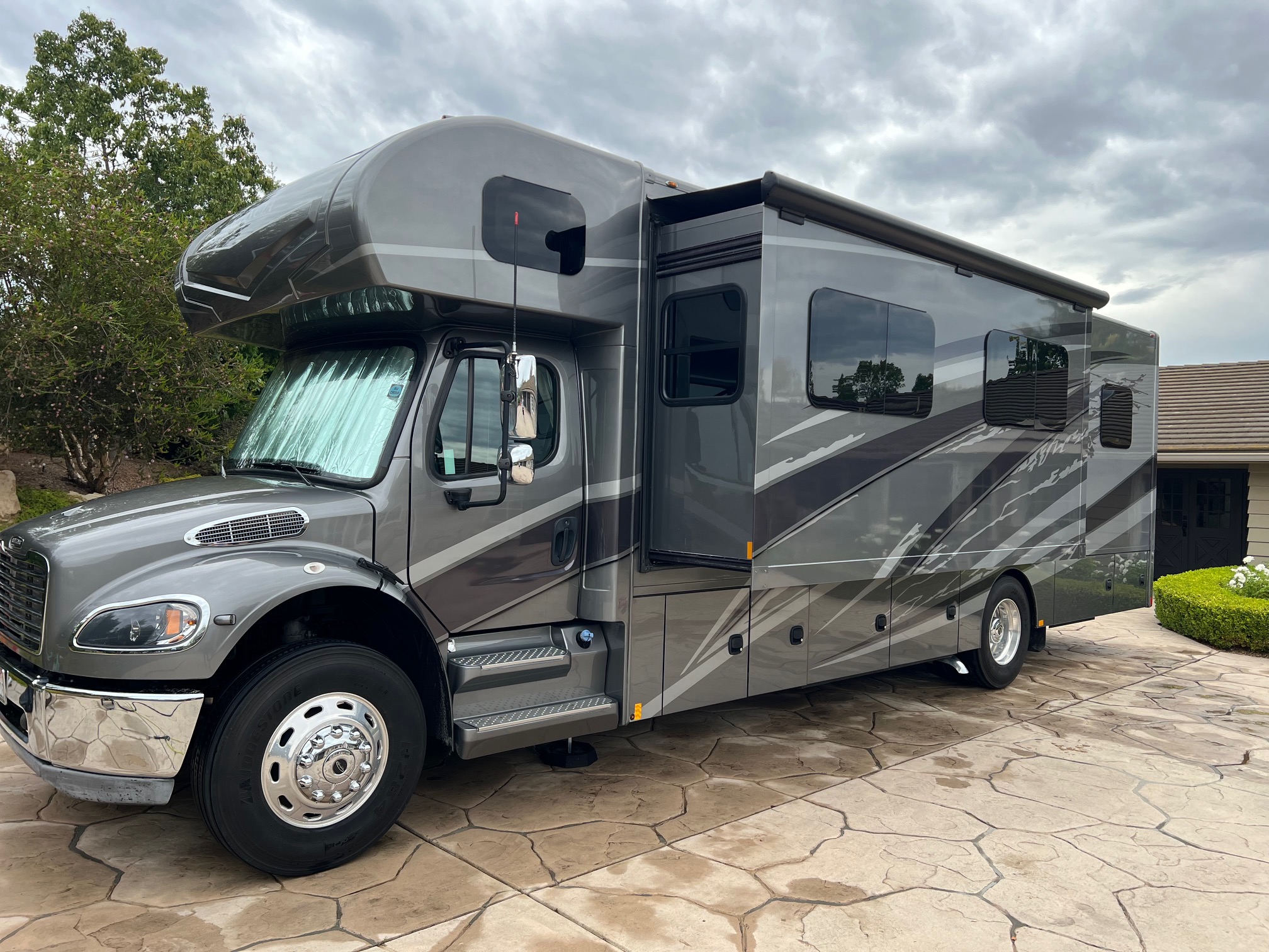 2021 Renegade Valencia 35MB*