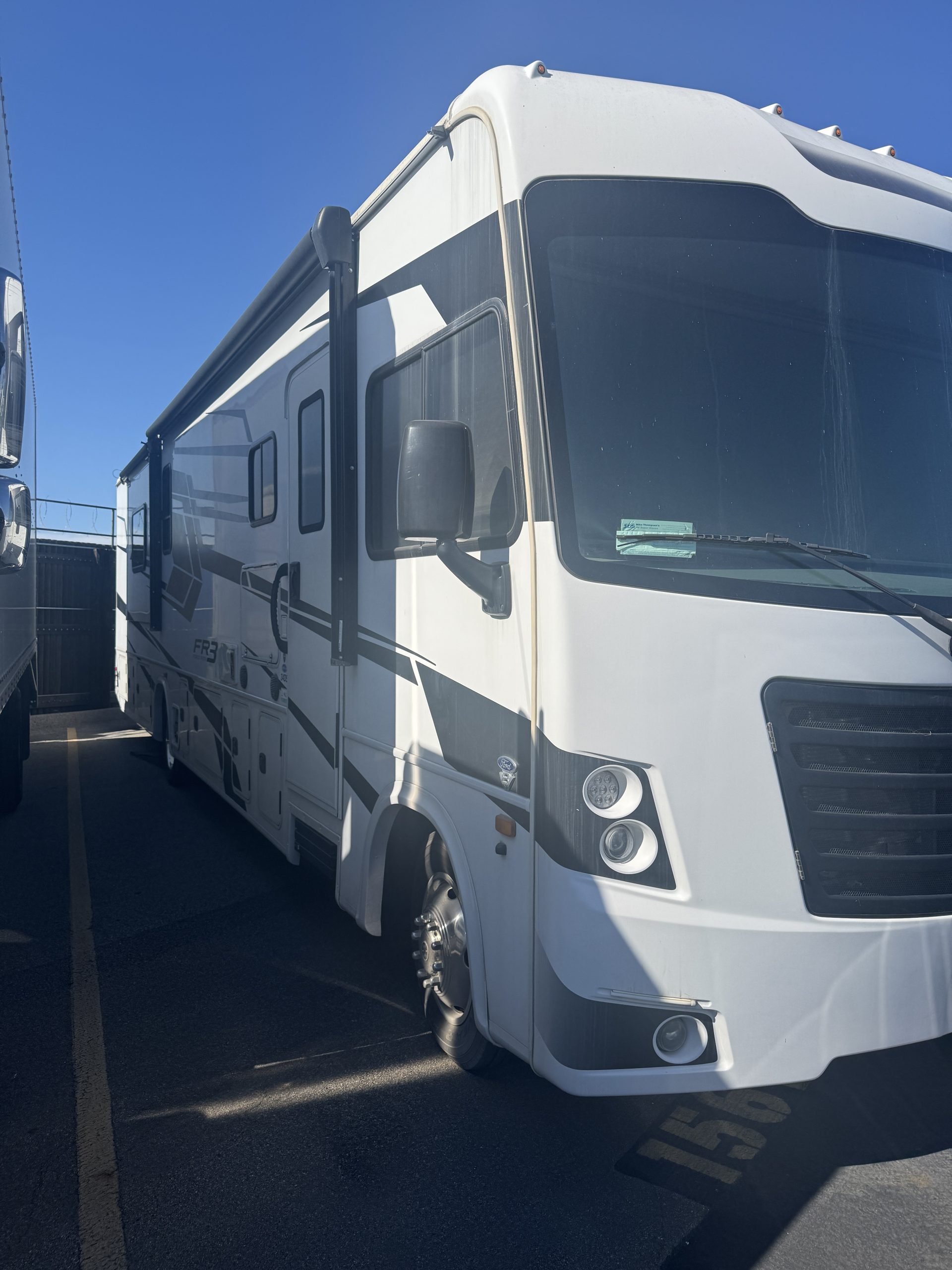 Motorhome Forest River for Sale- Low miles*