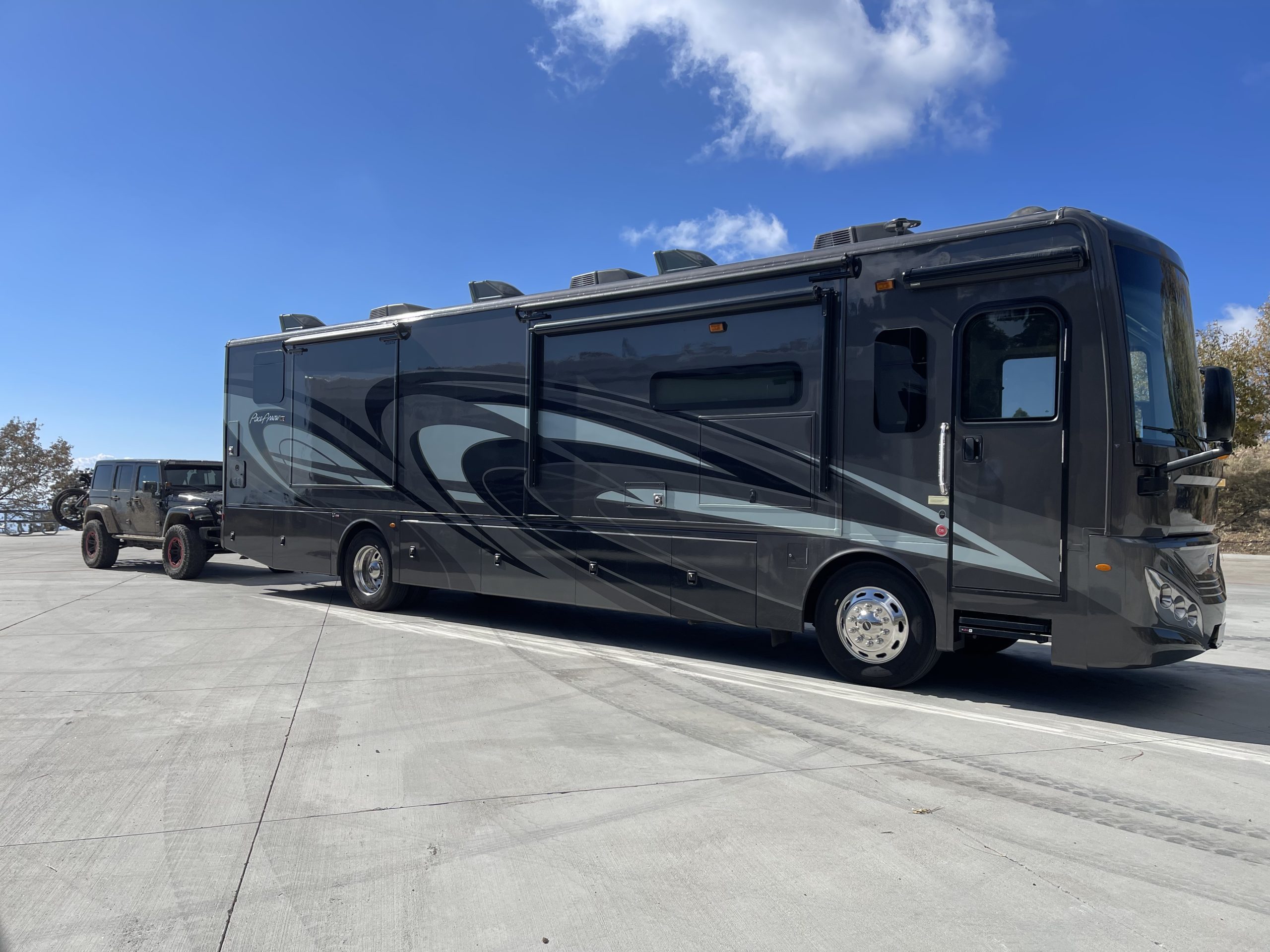 2020 Pace Arrow LXE 38K Diesel Pusher*