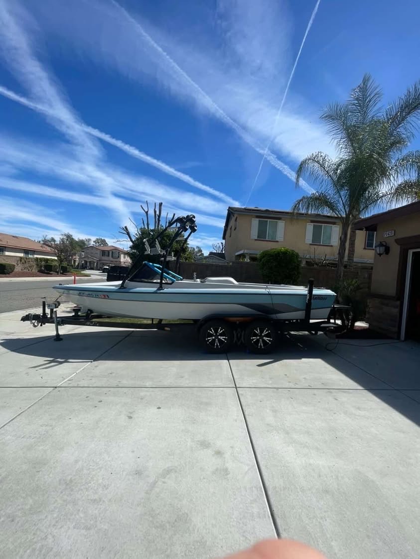 1991 Malibu Wake Boat