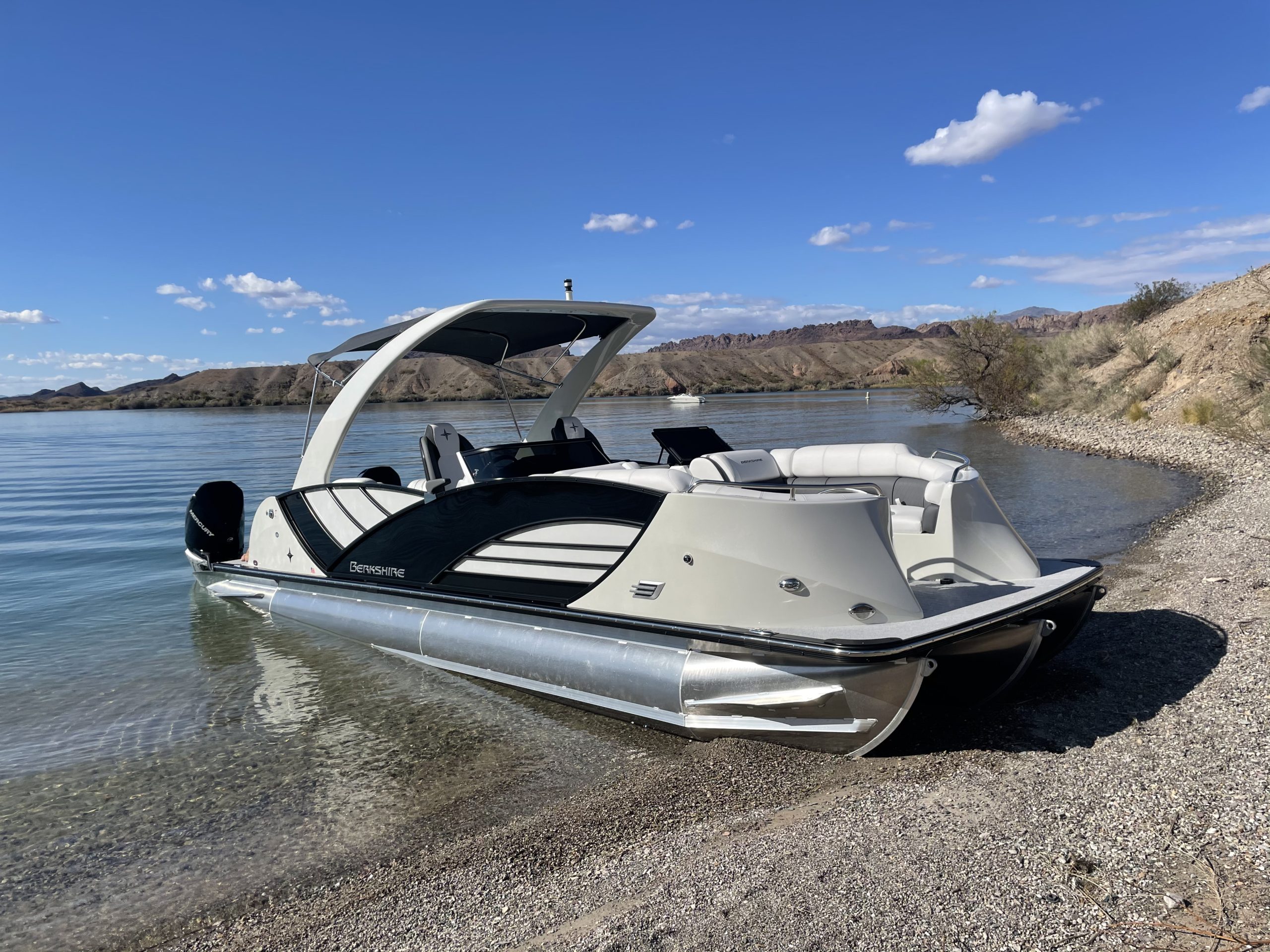 2021 Berkshire Sport CL9 DC w/ Twin Mercury 300’s*