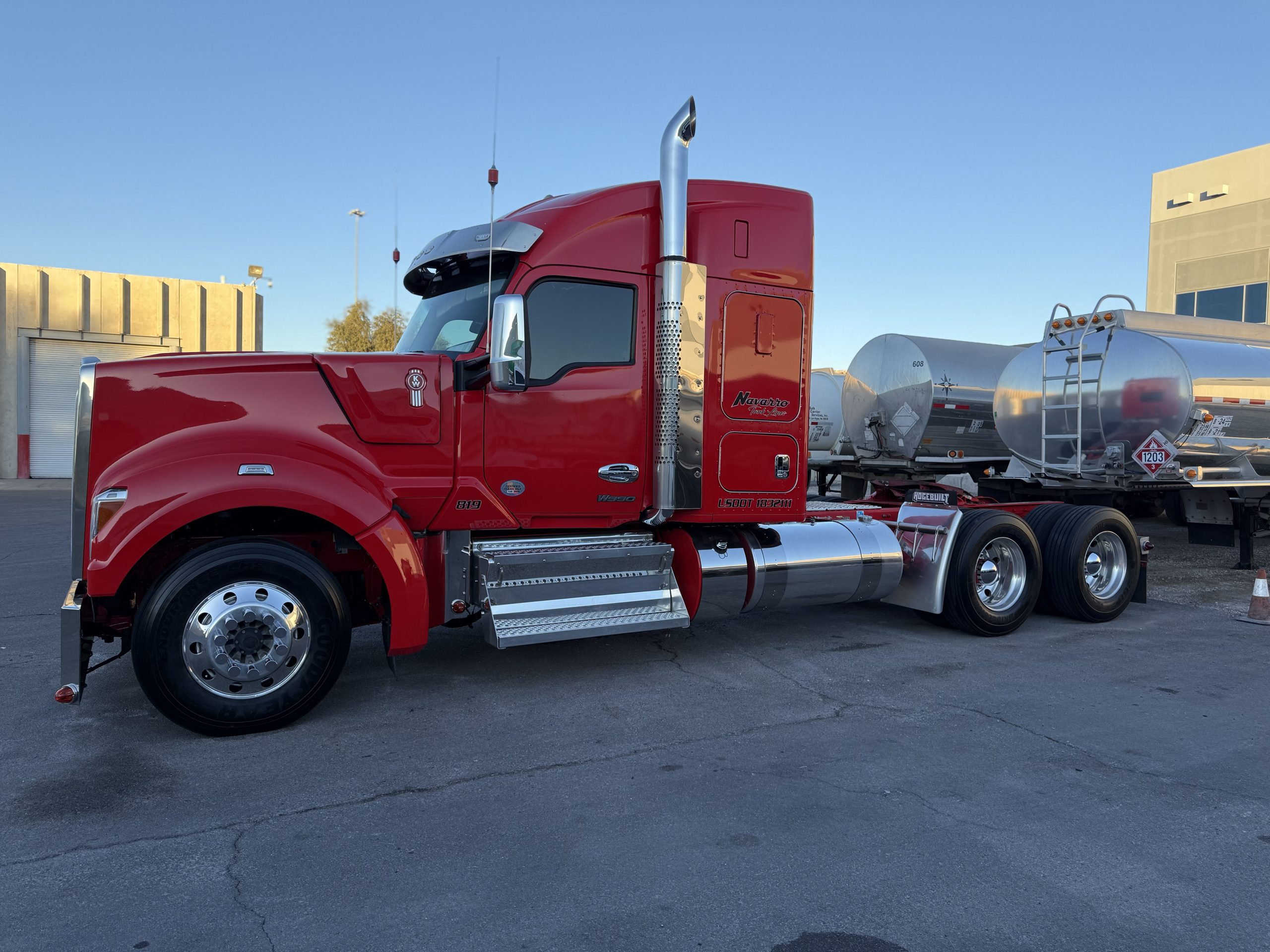 2023 Kenworth w990*